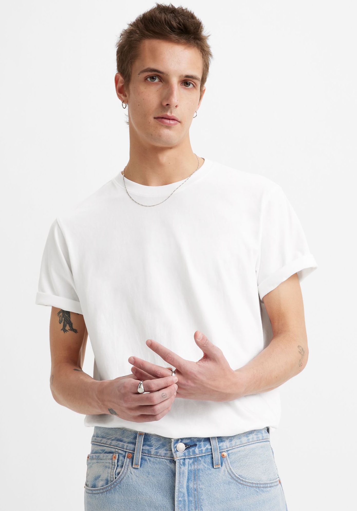 Levi's® T-Shirt »THE ESSENT«, mit Rundhalsausschnitt