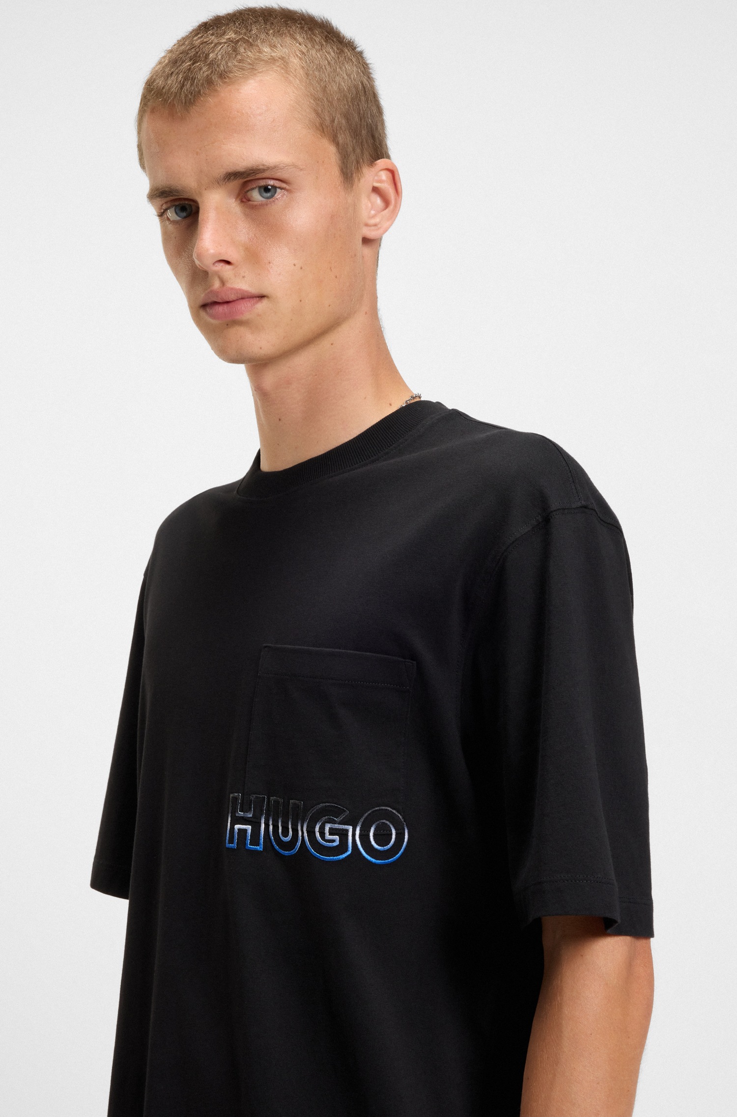 HUGO Blue T-Shirt "Nogoste", Rundhalsausschnitt, regular fit, Brusttasche günstig online kaufen