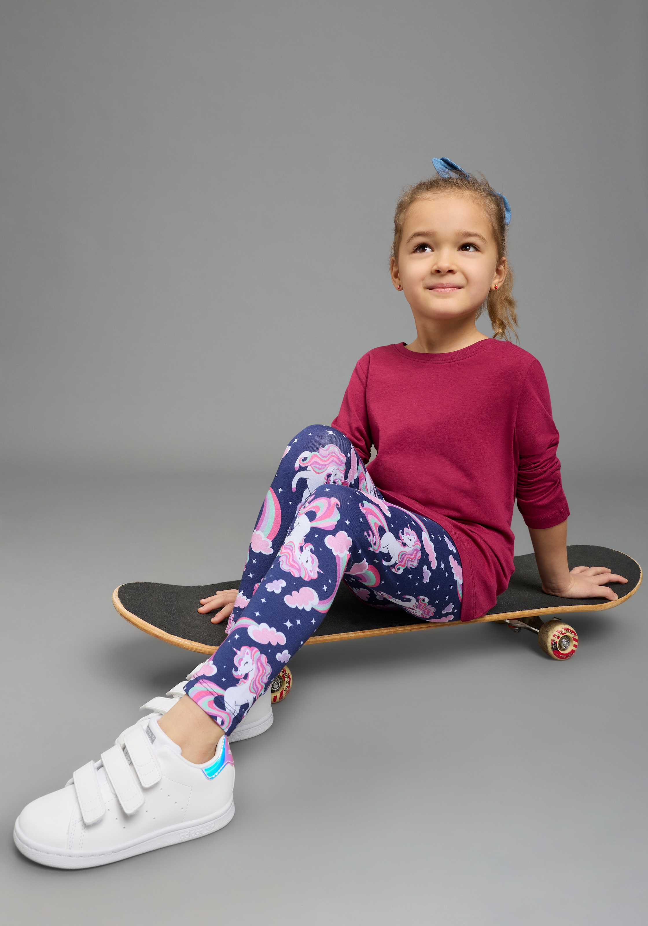 KIDSWORLD Leggings »2er Pack Leggings mit Einhorn-Muster«  für Mädchen, extra-enge Beinform, mit Gummizug am Bund