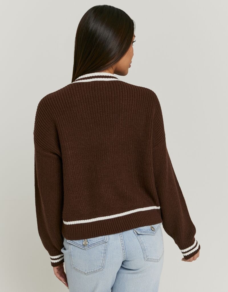 Tally Weijl Strickpullover »SPUACKARIBOU« Kunstfaser, mit tiefem V-Ausschnitt im College-Stil