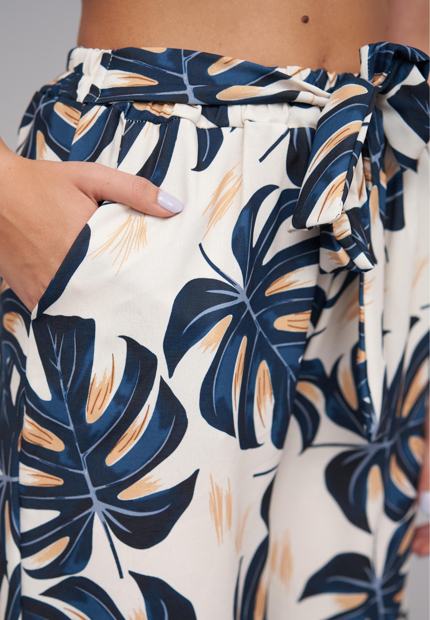 CLOUD 5IVE Stoffhose »CLOUD 5IVE Summer Pants with palm print and tie belt«