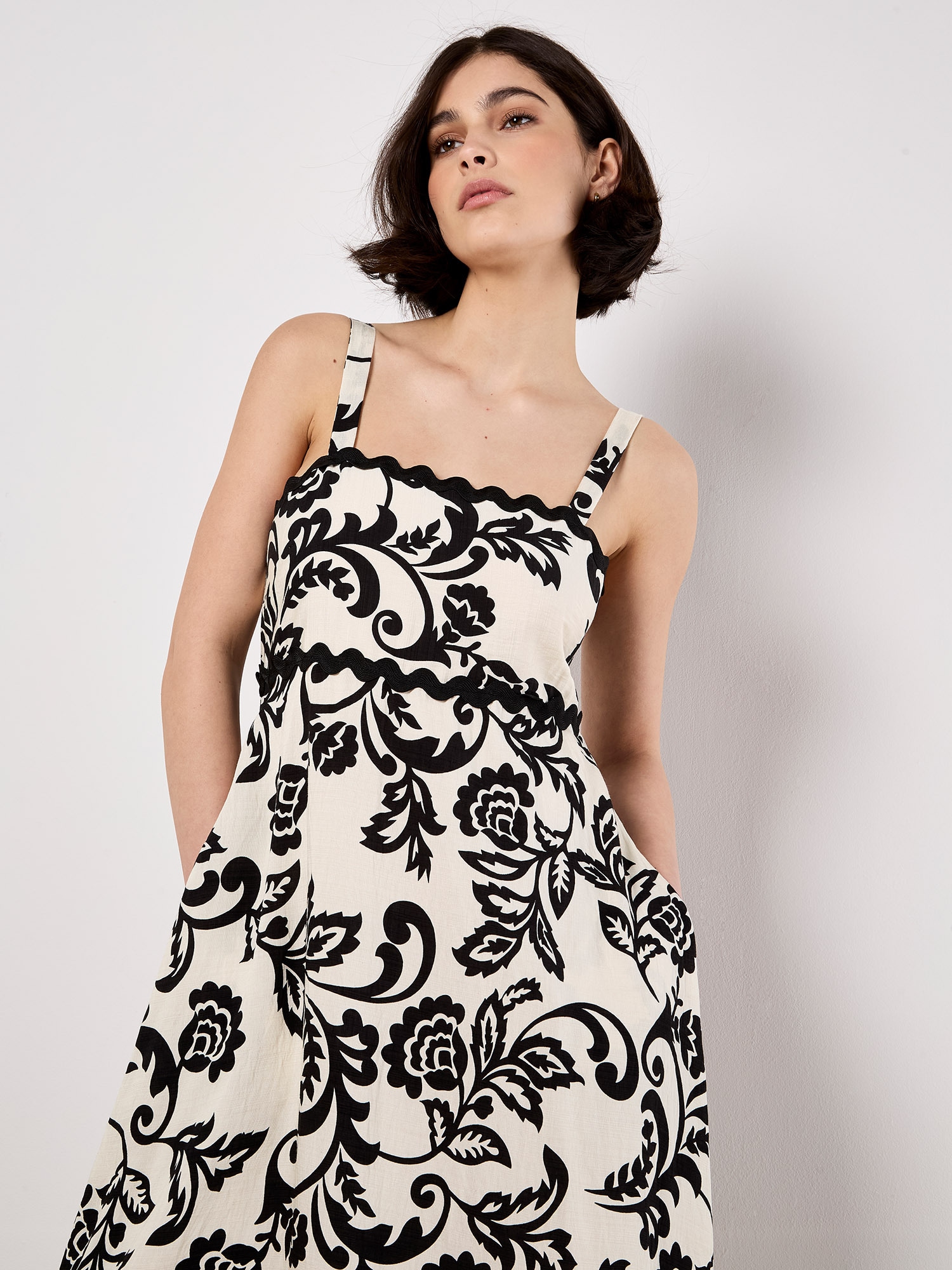 Apricot Maxikleid »Monochromes Sarasa Maxikleid« mit Blumenmuster
