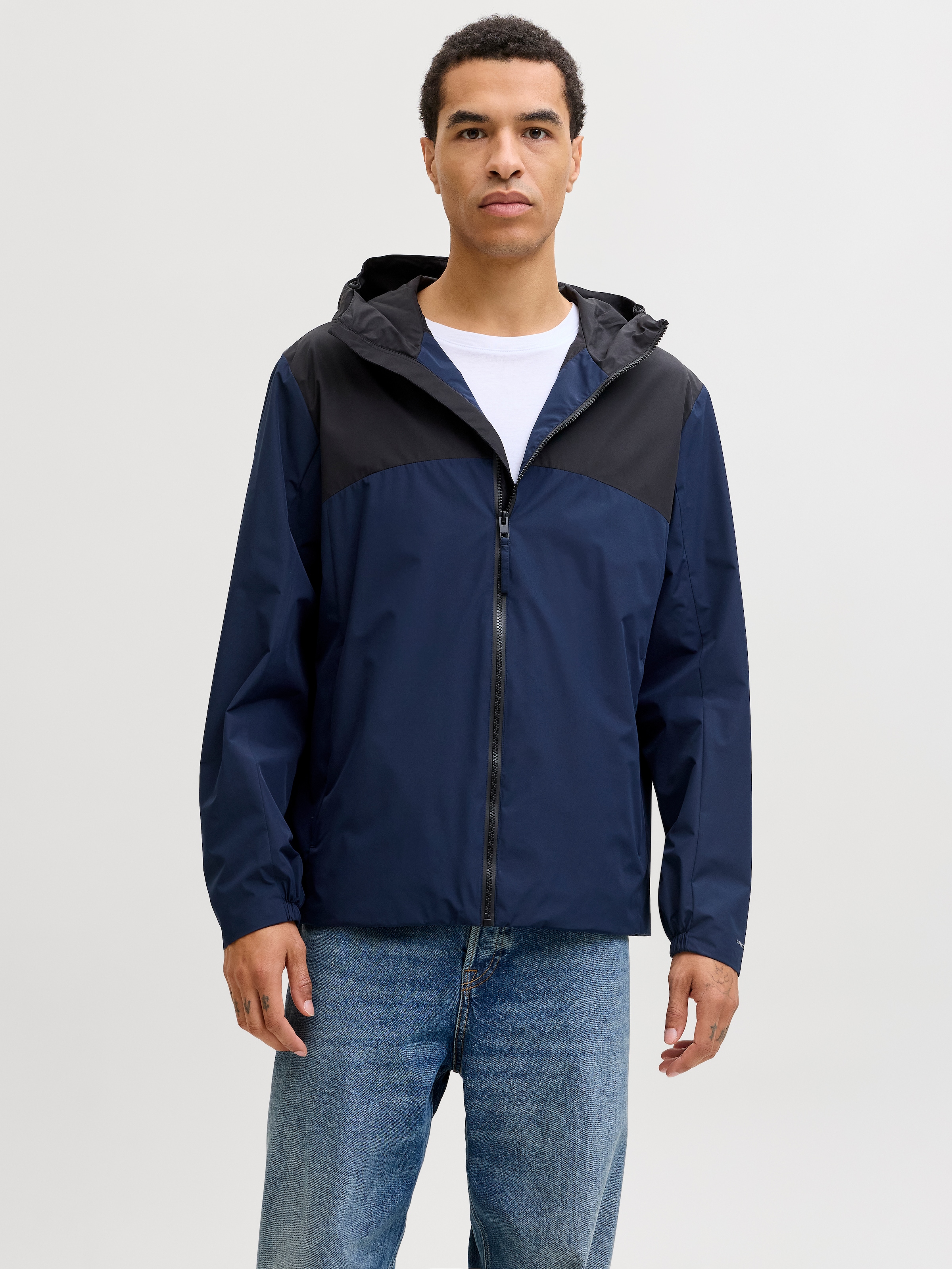 Jack & Jones Kurzjacke "JJESOHO LIGHT JACKET SN" mit Kapuze mit Kapuze günstig online kaufen