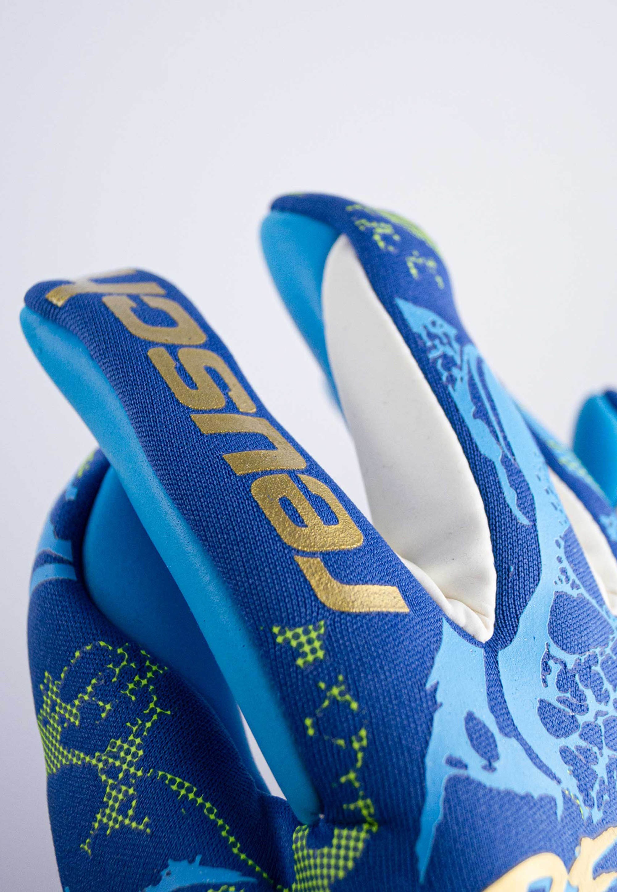 Reusch Torwarthandschuhe »Pure Contact Aqua«, mit hervorragendem Grip