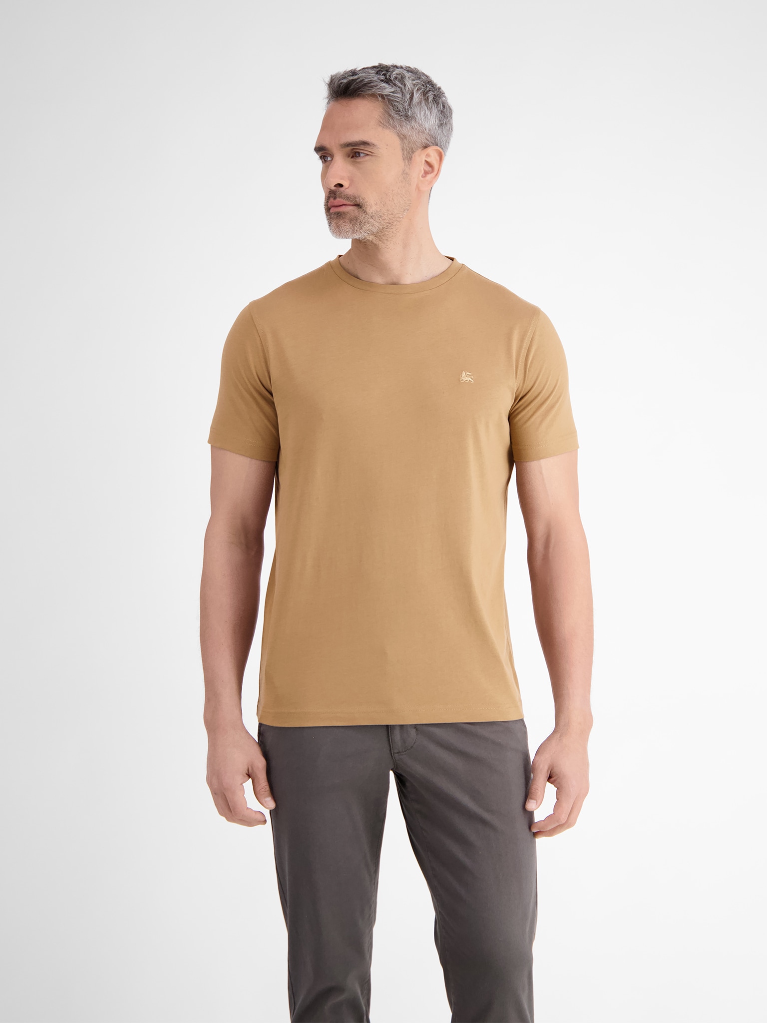 LERROS T-Shirt "LERROS Basic T-Shirt mit Logostitck, unifarben" günstig online kaufen