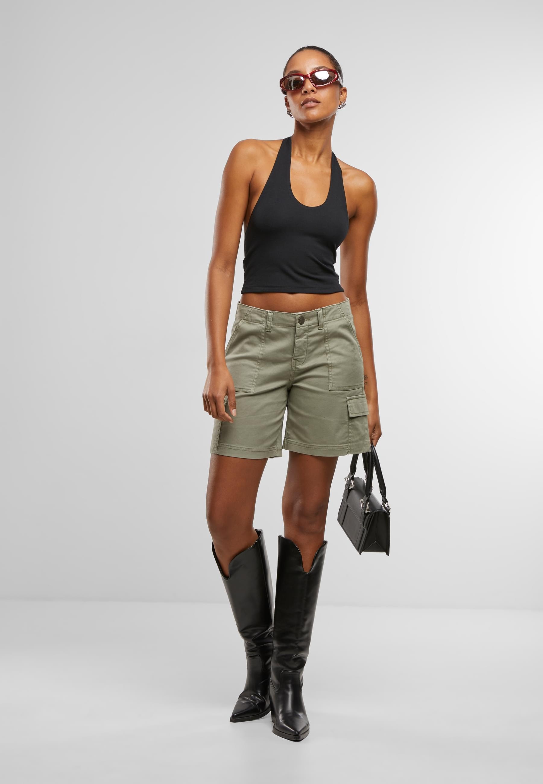 URBAN CLASSICS Cargoshorts »Urban Classics Ladies Cotton Cargo Shorts«, (1 tlg.)