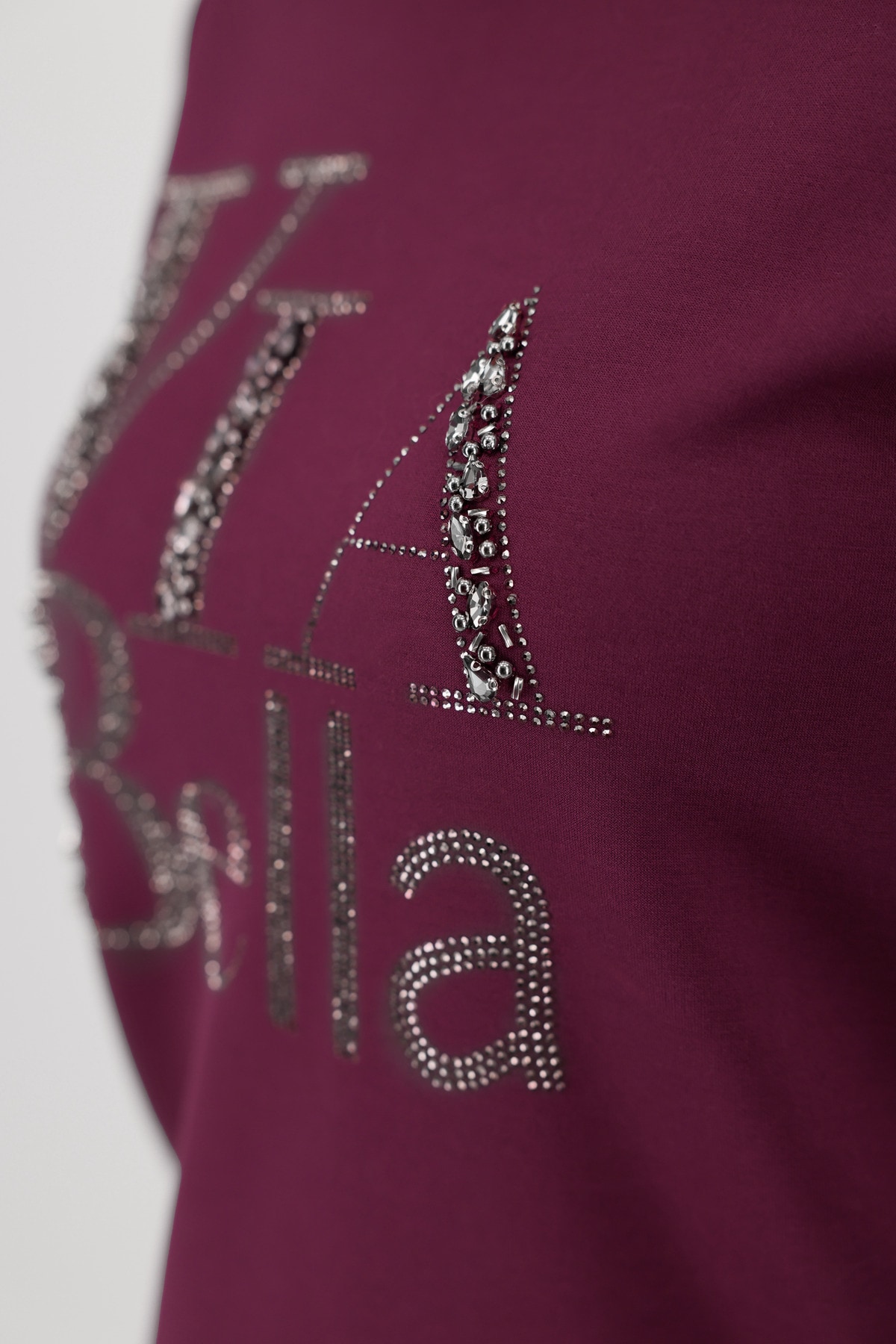 Monari Sweatshirt »Sweatshirt Sweat Schmuckschrift«, Regular fit mit Rundhalsausschnitt