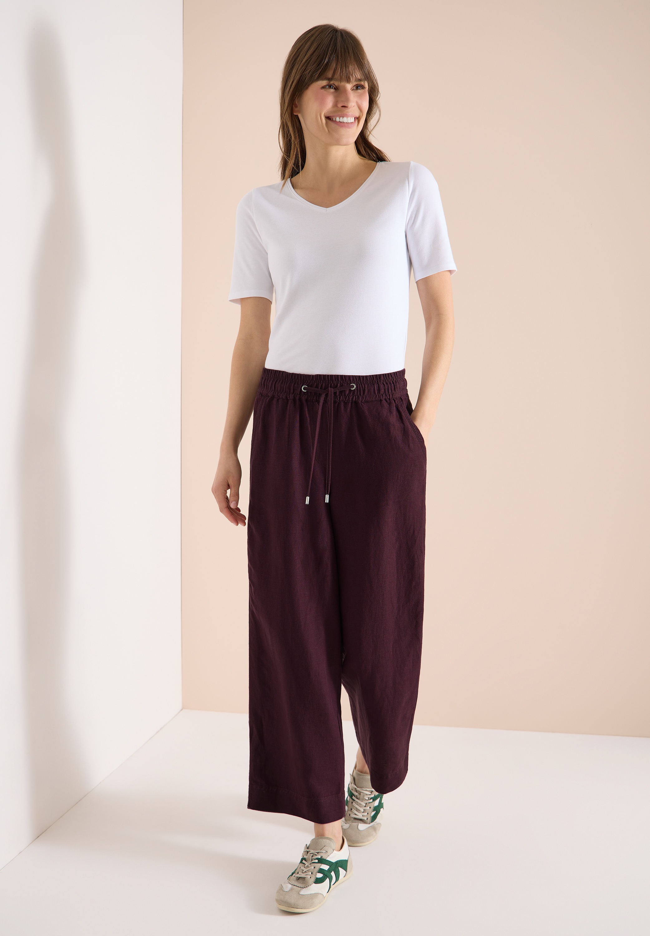 Cecil Neele Women's Trousers Rich Burgundy L 2