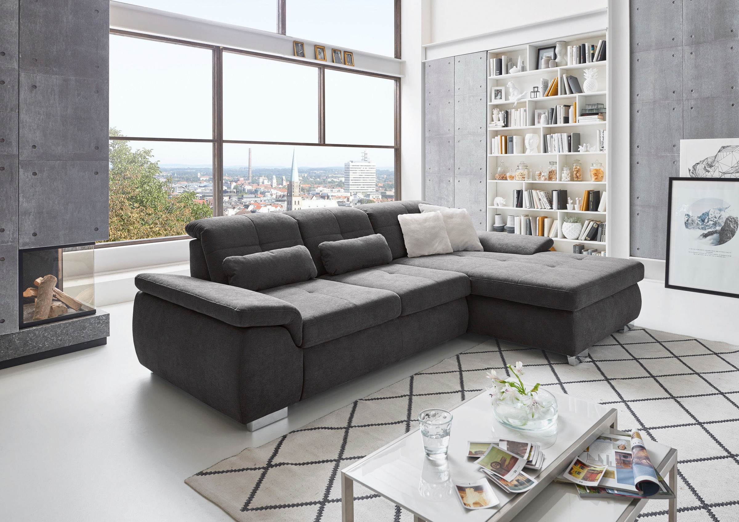 Die PlanBar Ecksofa "MP-IN16037 L-Form, Breite 289 cm, mit Federkern-Polsterung" mit Sitztiefenverstellung & Zierkissen