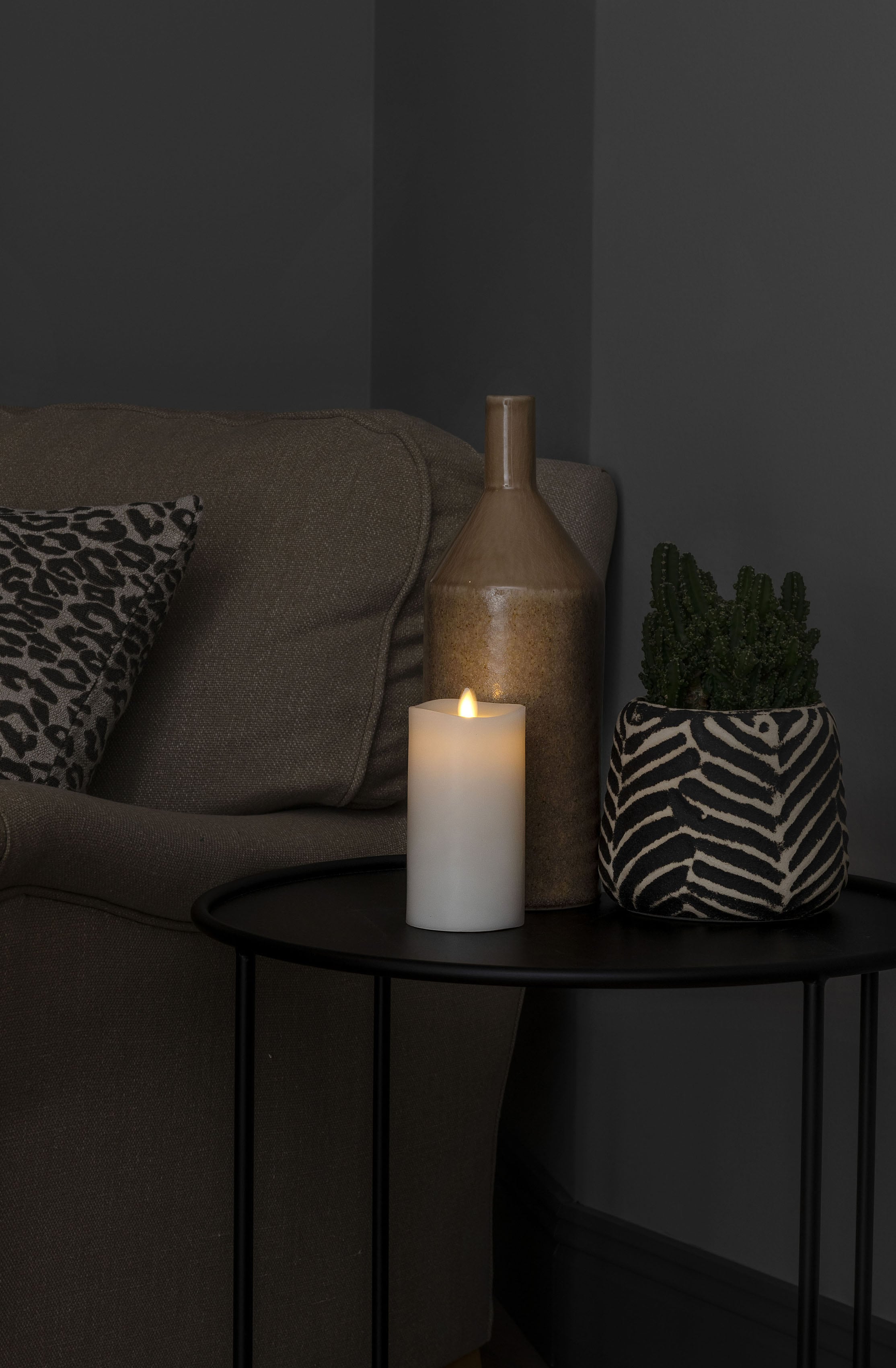 KONSTSMIDE LED-Kerze LED Echtwachskerze cremeweiß, mit 3D Flamme und geschmolzener Kante