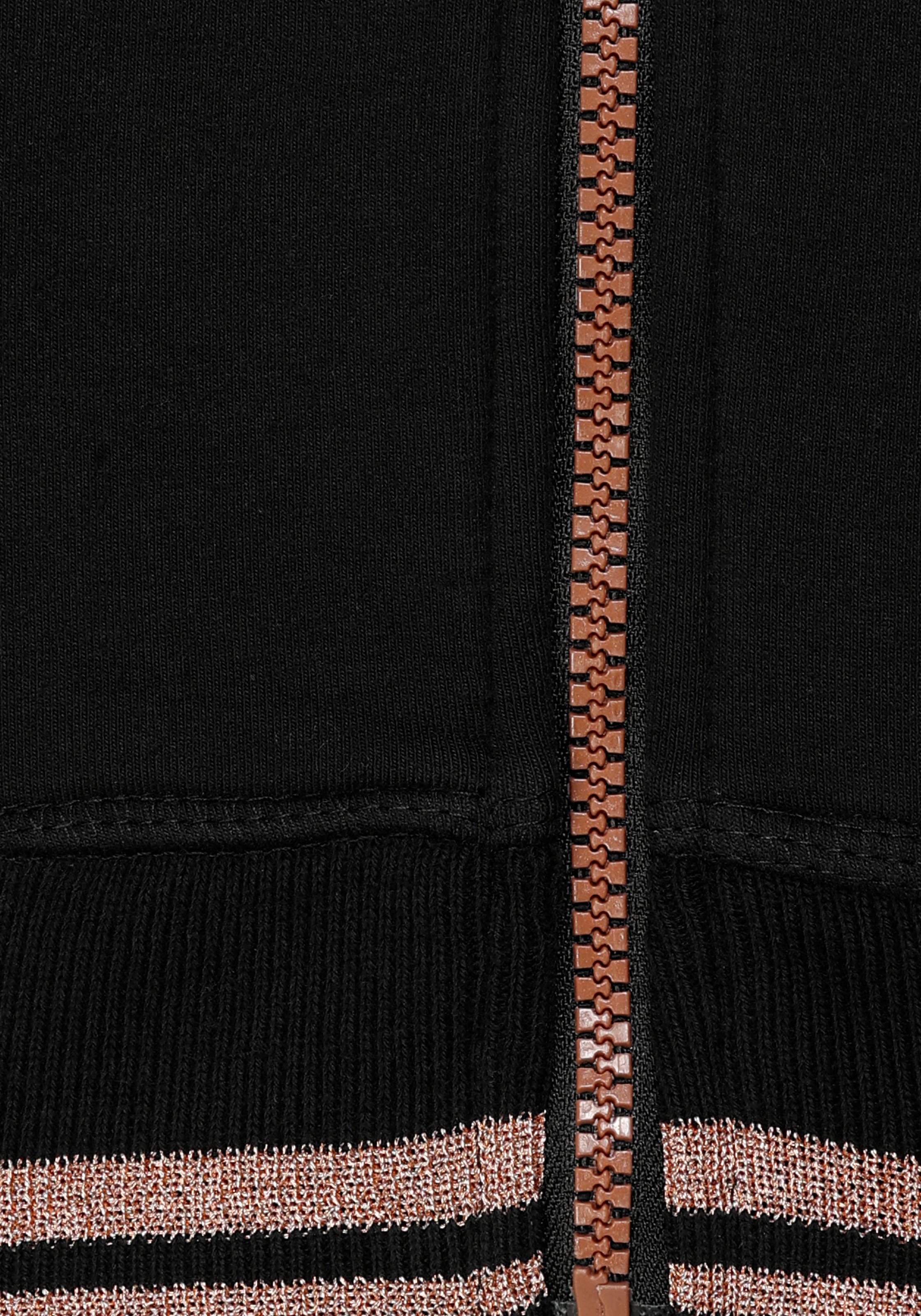 H.I.S Kapuzensweatjacke, mit metallisch glänzenden Details; Große Größe