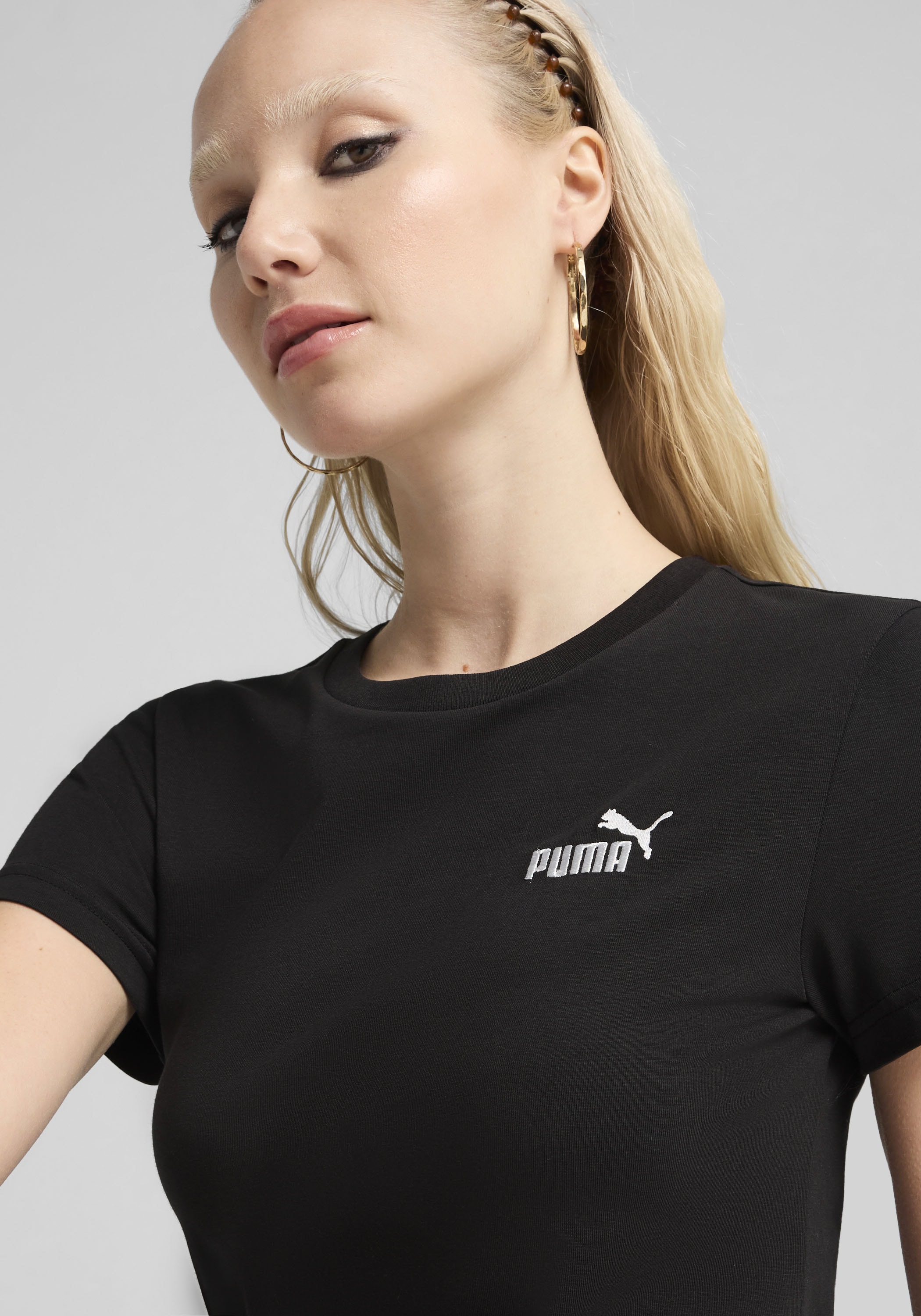 PUMA Shirtkleid »ESS SMALL NO 1 LOGO SLIM DRESS« sportlicher Stil, pflegeleicht