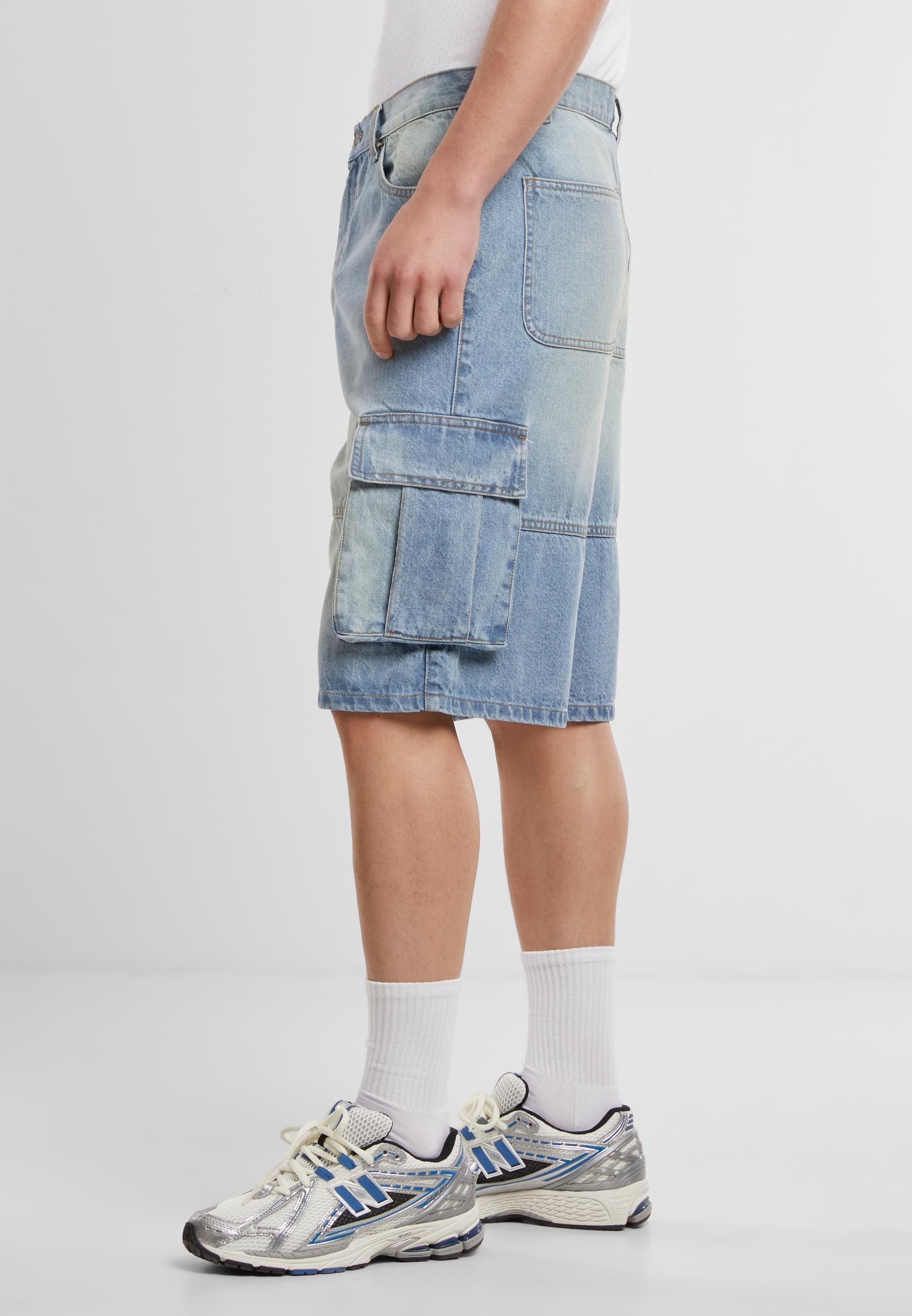 URBAN CLASSICS Shorts »Urban Classics Relaxed Denim Cargo Shorts«, (1 tlg.)