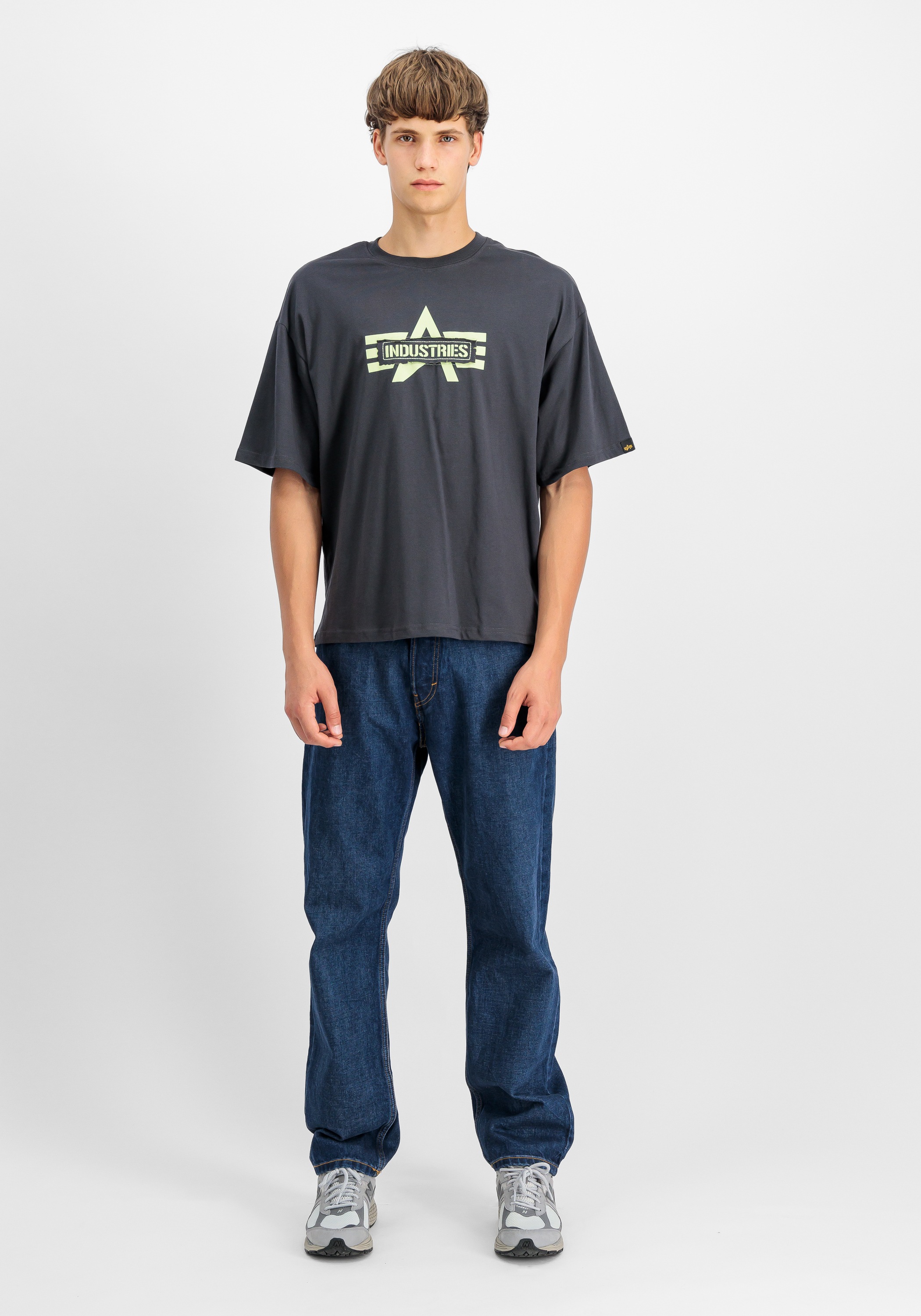 Thumbnail - Alpha Industries T-Shirt "Alpha Industries Men - T-Shirts Logo Edge T-Shirt"