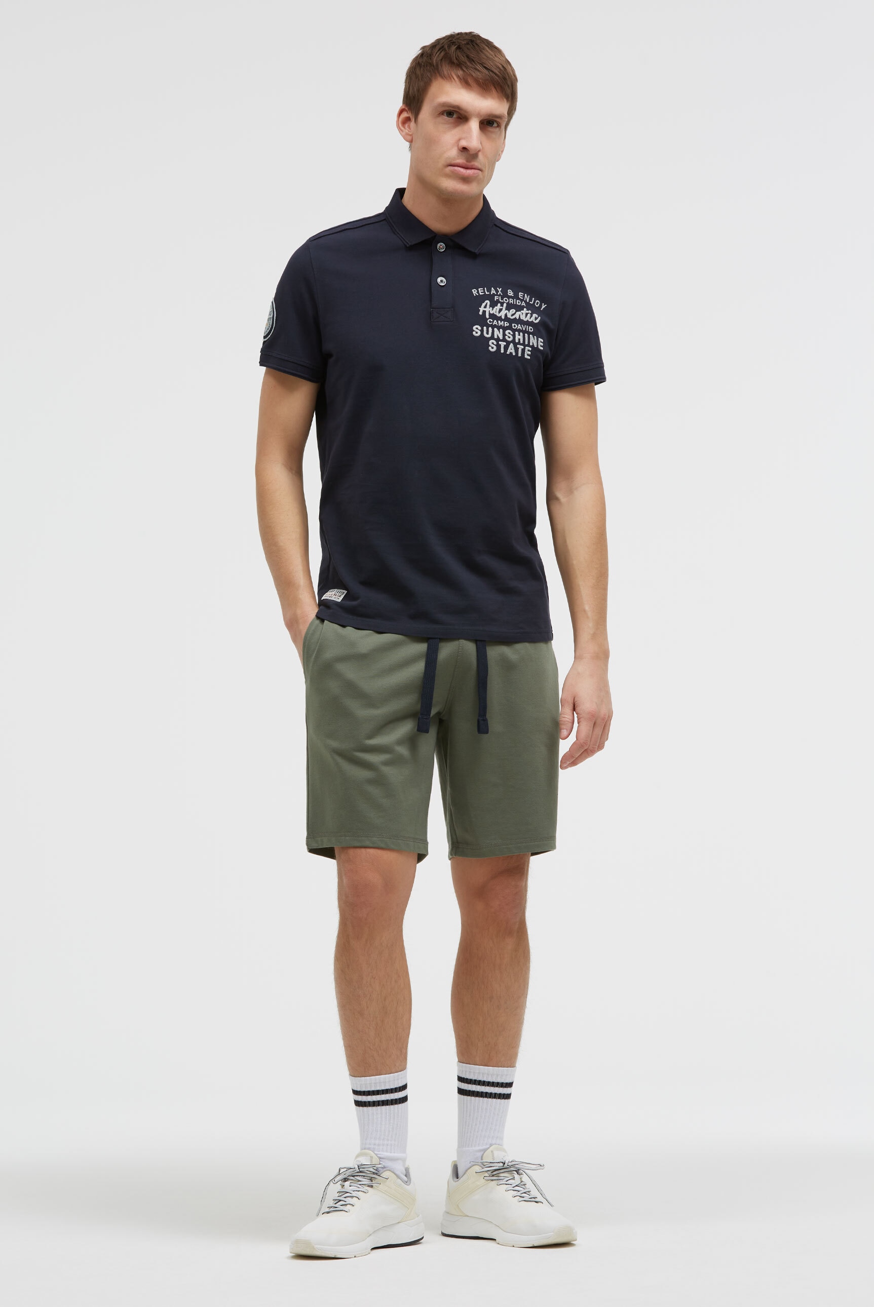 CAMP DAVID Sweatshorts  mit Elastikbund & seitlichen Taschen