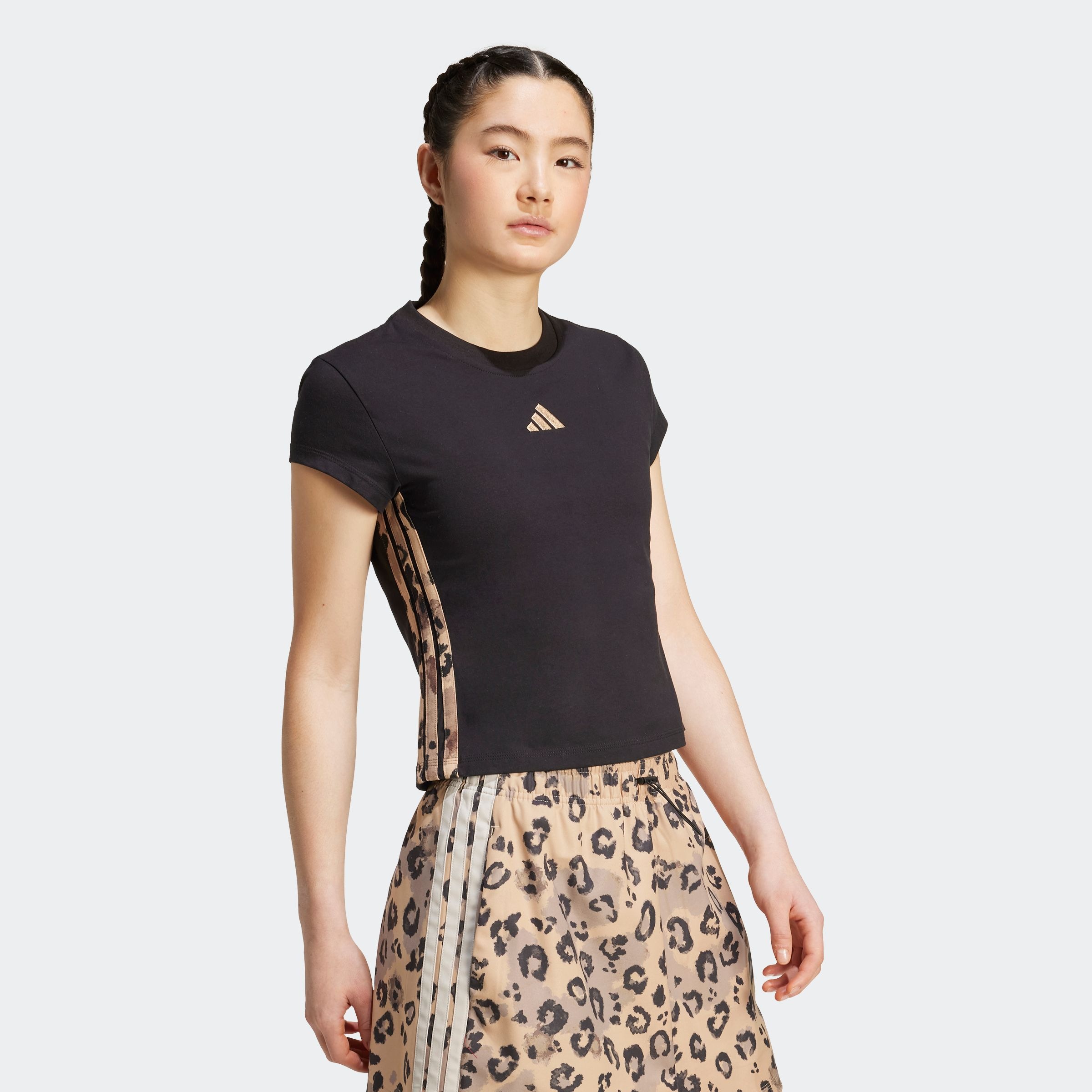 adidas Sportswear T-Shirt "W AOP TEE" sportlicher Schnitt, kurze Ärmel, mit günstig online kaufen