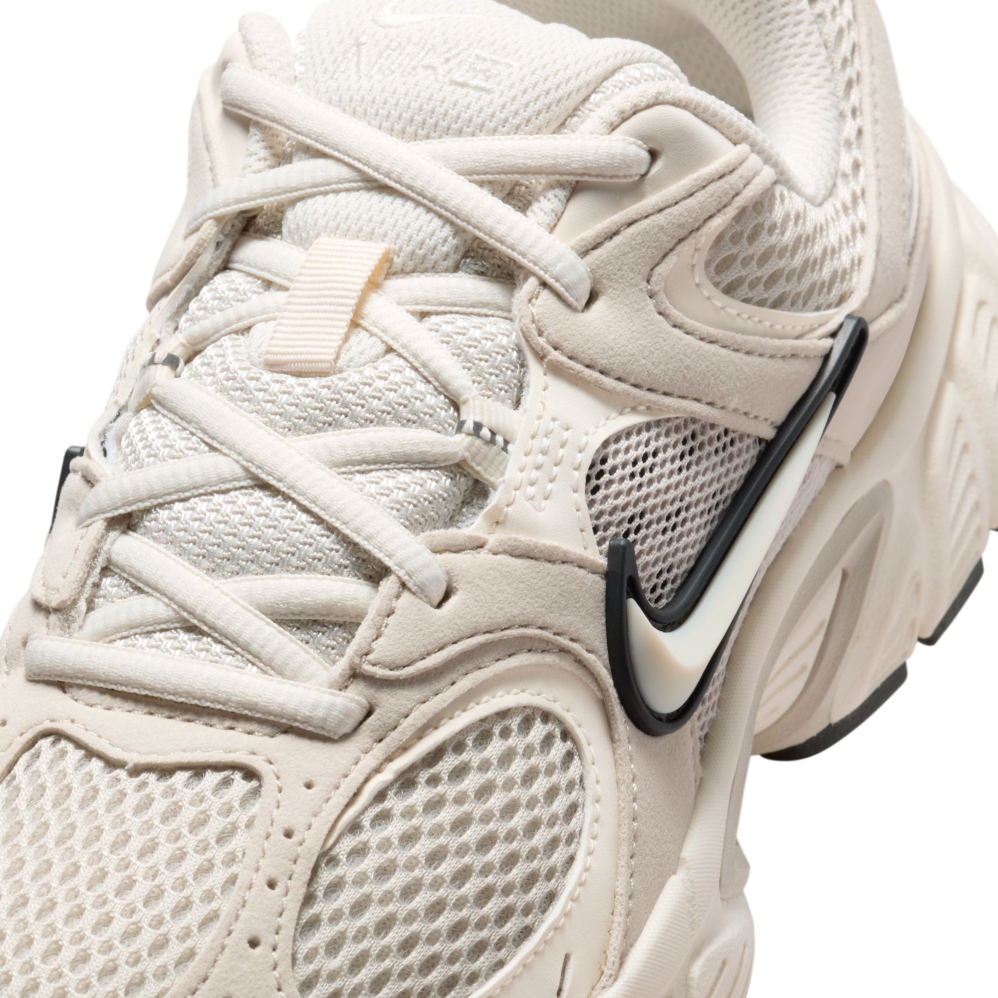 Nike Sportswear Sneaker »W V5 RNR«  inspiriert vom Design des Y2K Nike Vomero 5