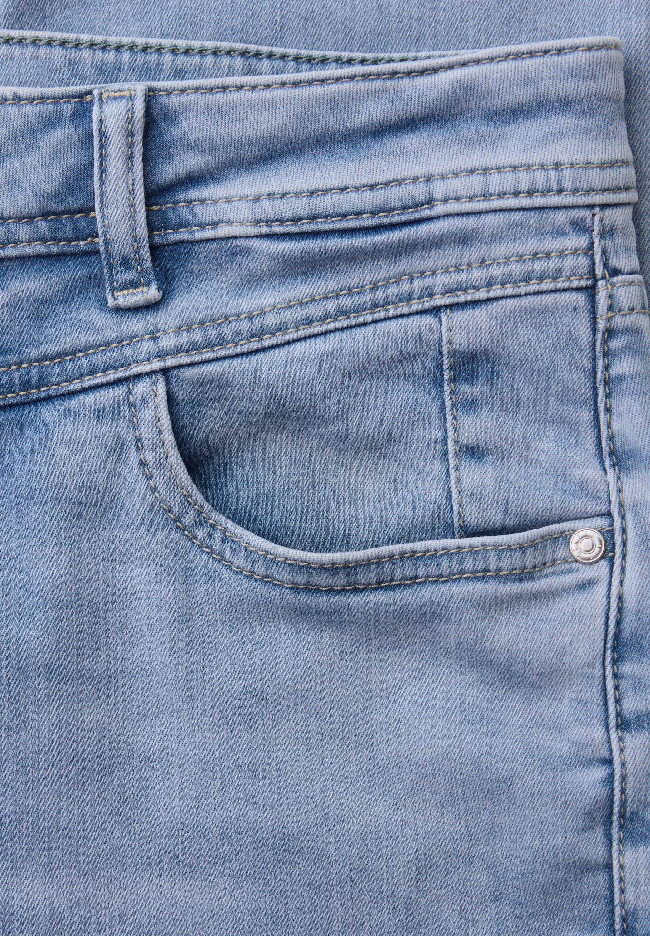 STREET ONE Comfort-fit-Jeans im Denim Look