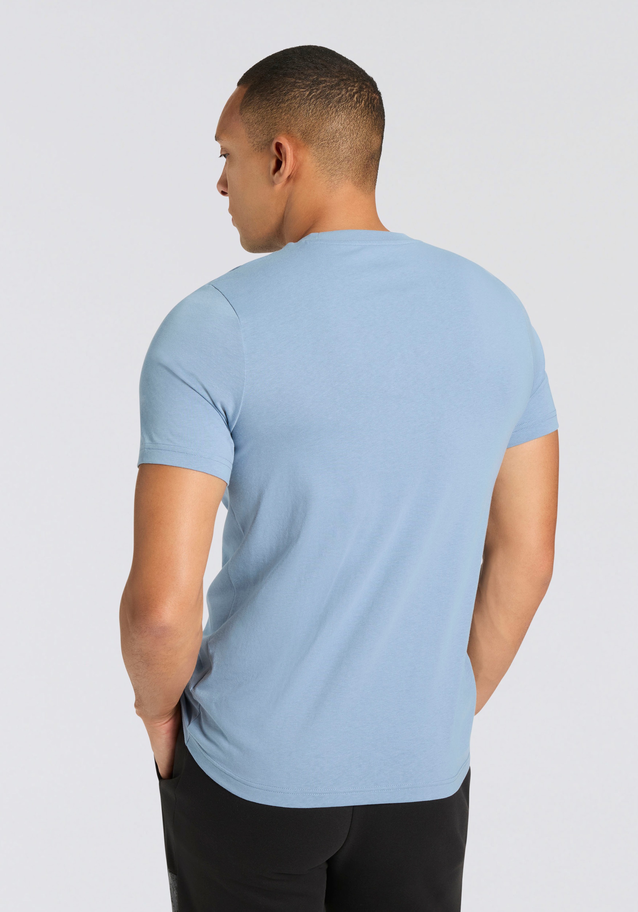 PUMA T-Shirt "ESS CAMO TEE" gerade Passform, Kurzarm, für Alltag und Freize günstig online kaufen