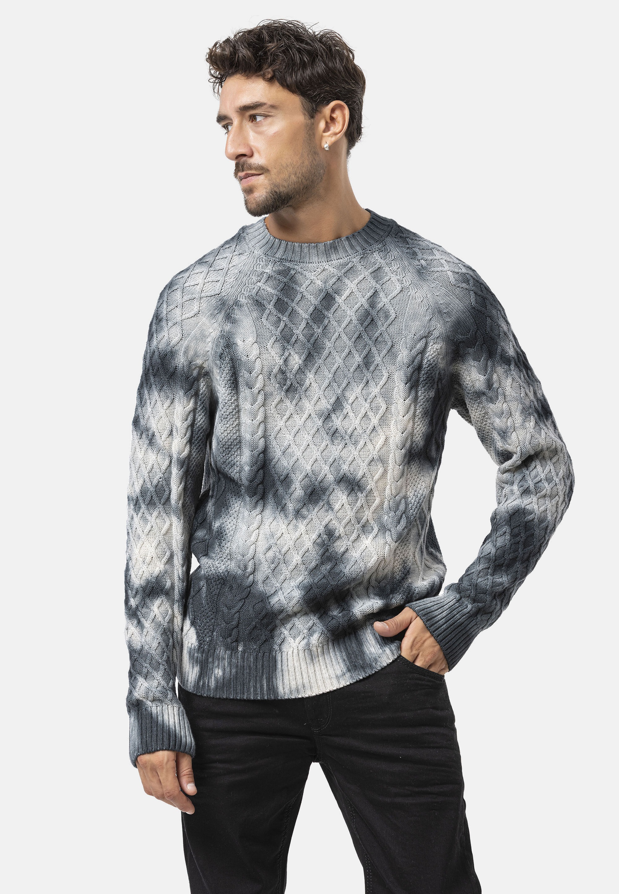 Cipo & Baxx Strickpullover »CP287« 1 Stk. mit lassischem Zopfmuster
