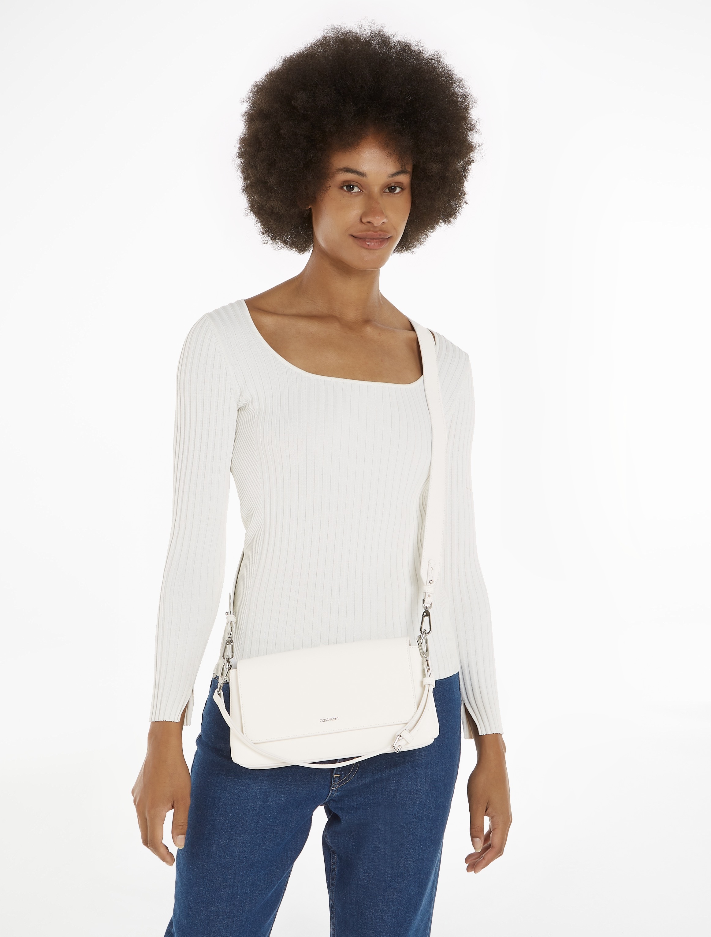 Calvin Klein Schultertasche »CK MUST SHOULDER BAG«, Handtasche Damen Tasche Damen Recycelte Materialien