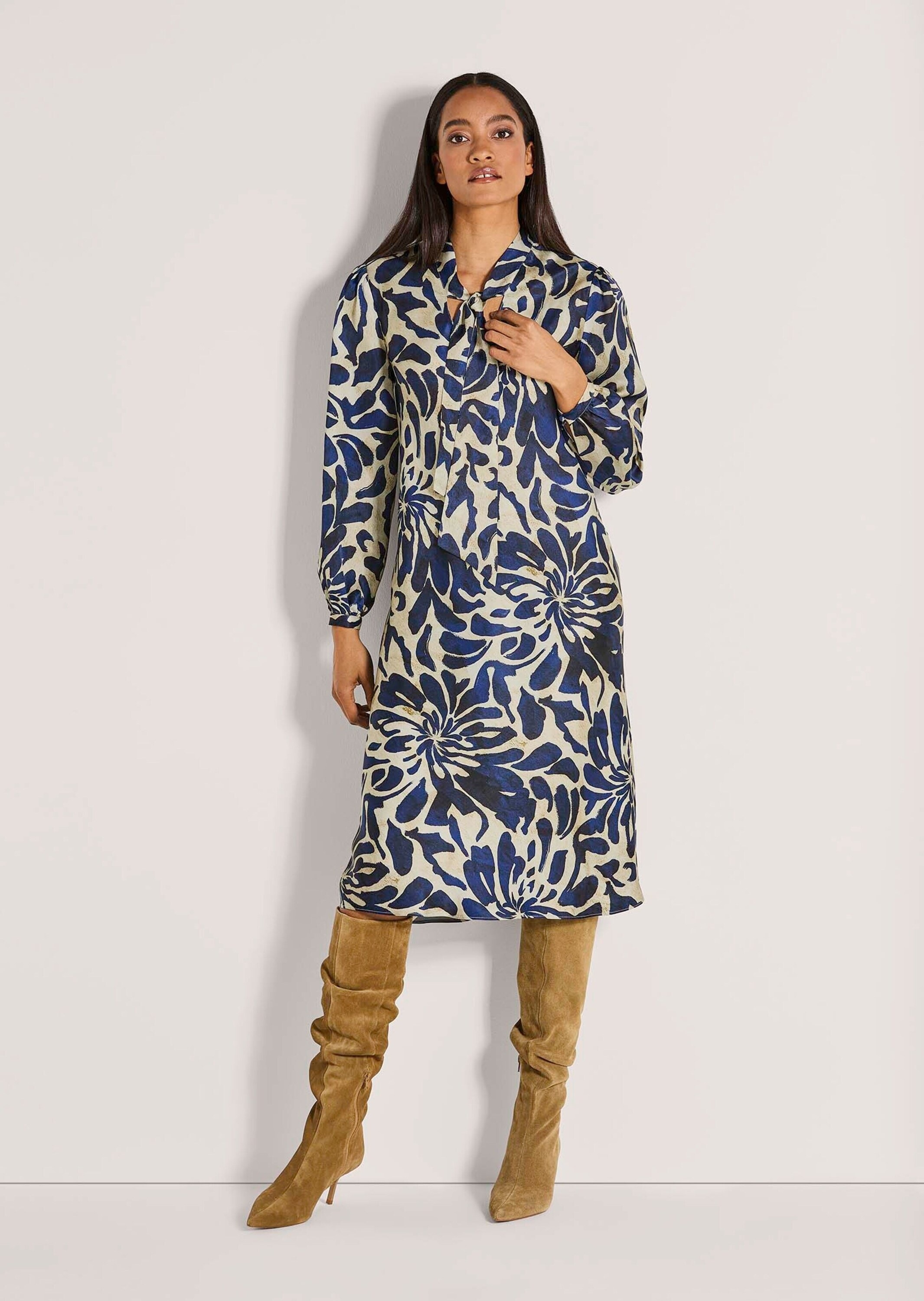 MADELEINE Sommerkleid "Kleid Elegantes Viskosekleid mit Blumenmuster" Mit S günstig online kaufen