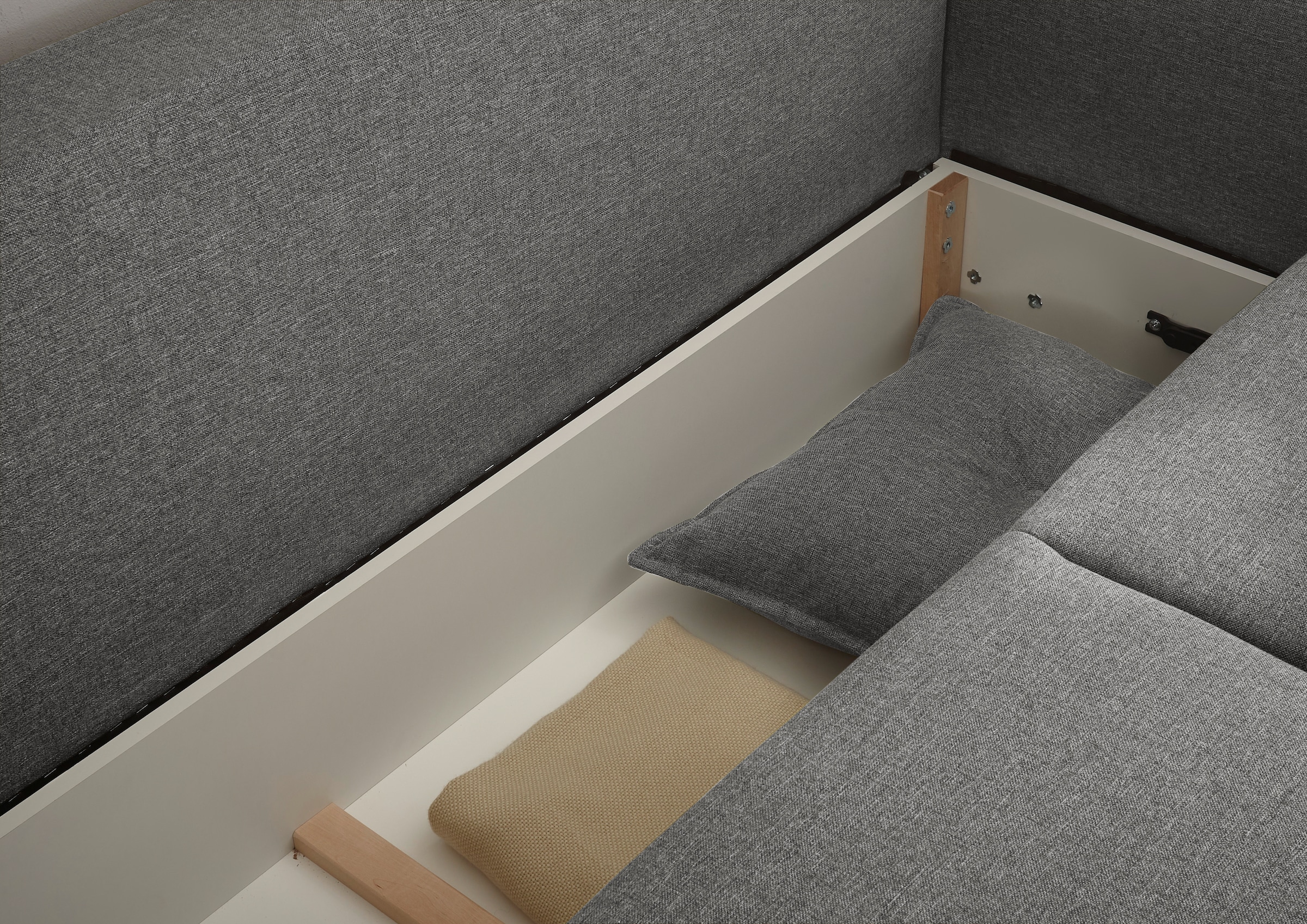 ED EXCITING DESIGN Schlafsofa »Pamplona«, mit Bettkasten & Zierkissen