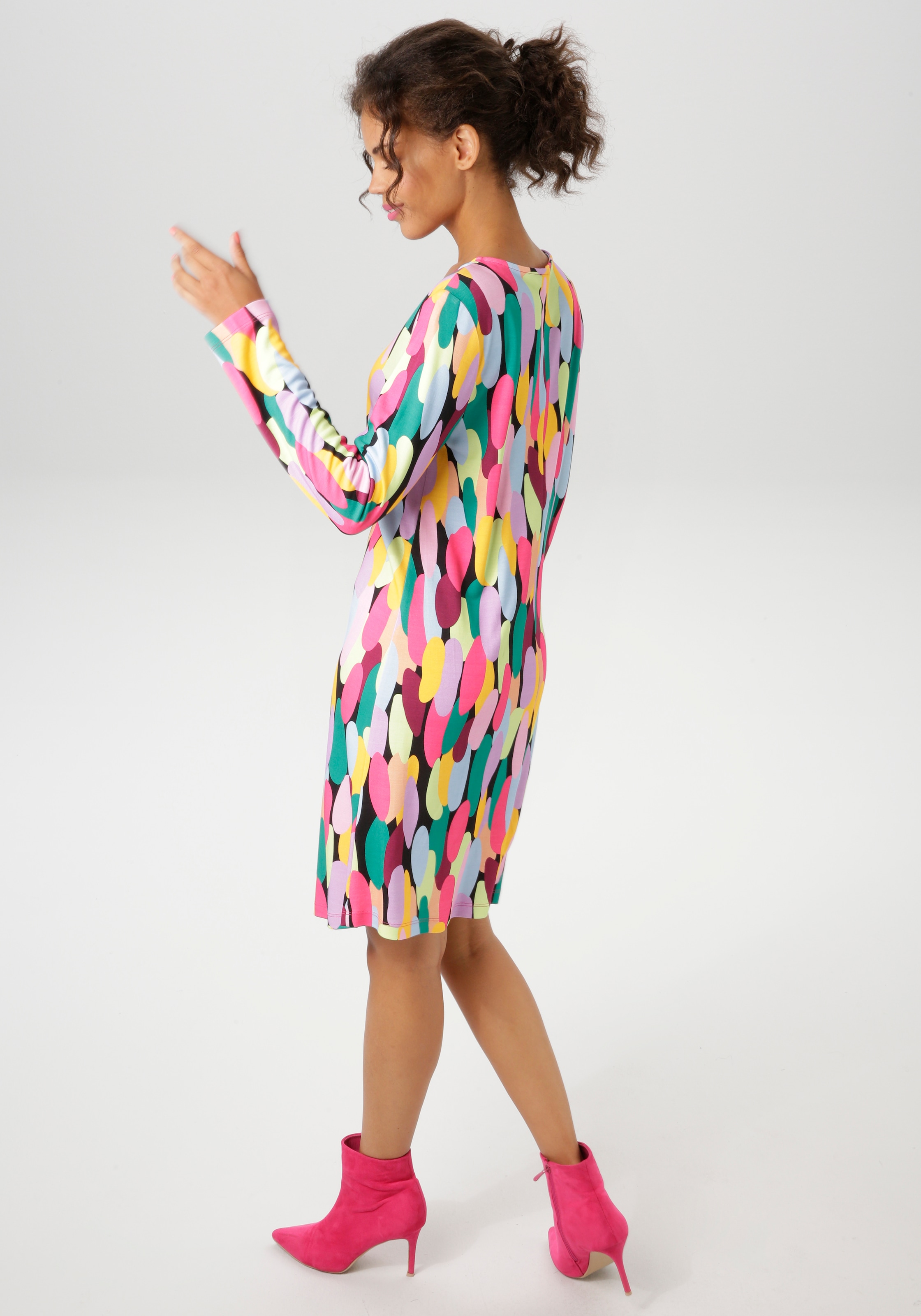 Aniston CASUAL Jerseykleid, mit farbenfrohen, grafischen Druck - NEUE KOLLEKTION