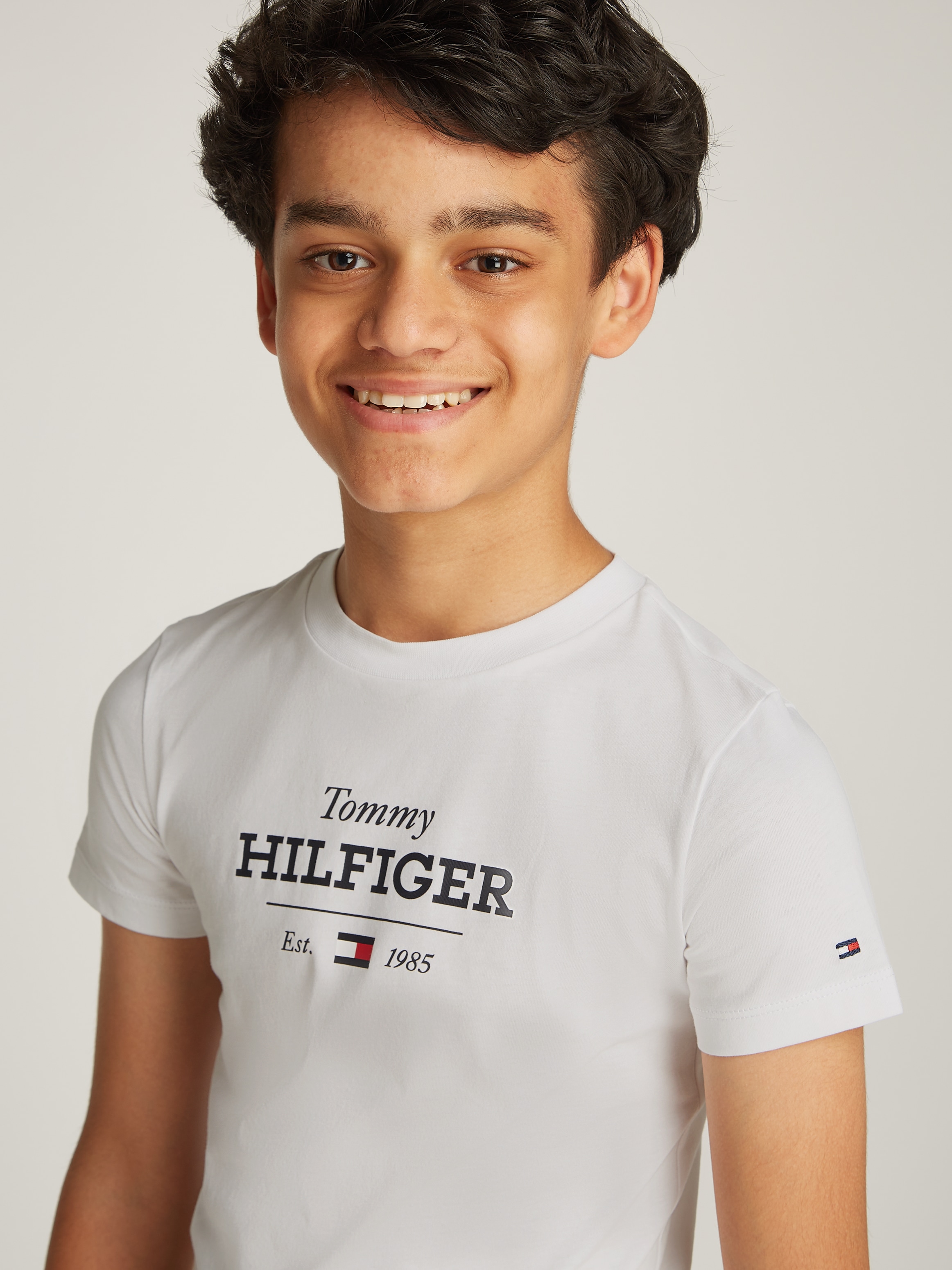 Tommy Hilfiger T-Shirt »MONOTYPE 1985 REG TEE SS«, mit Logoschriftzug