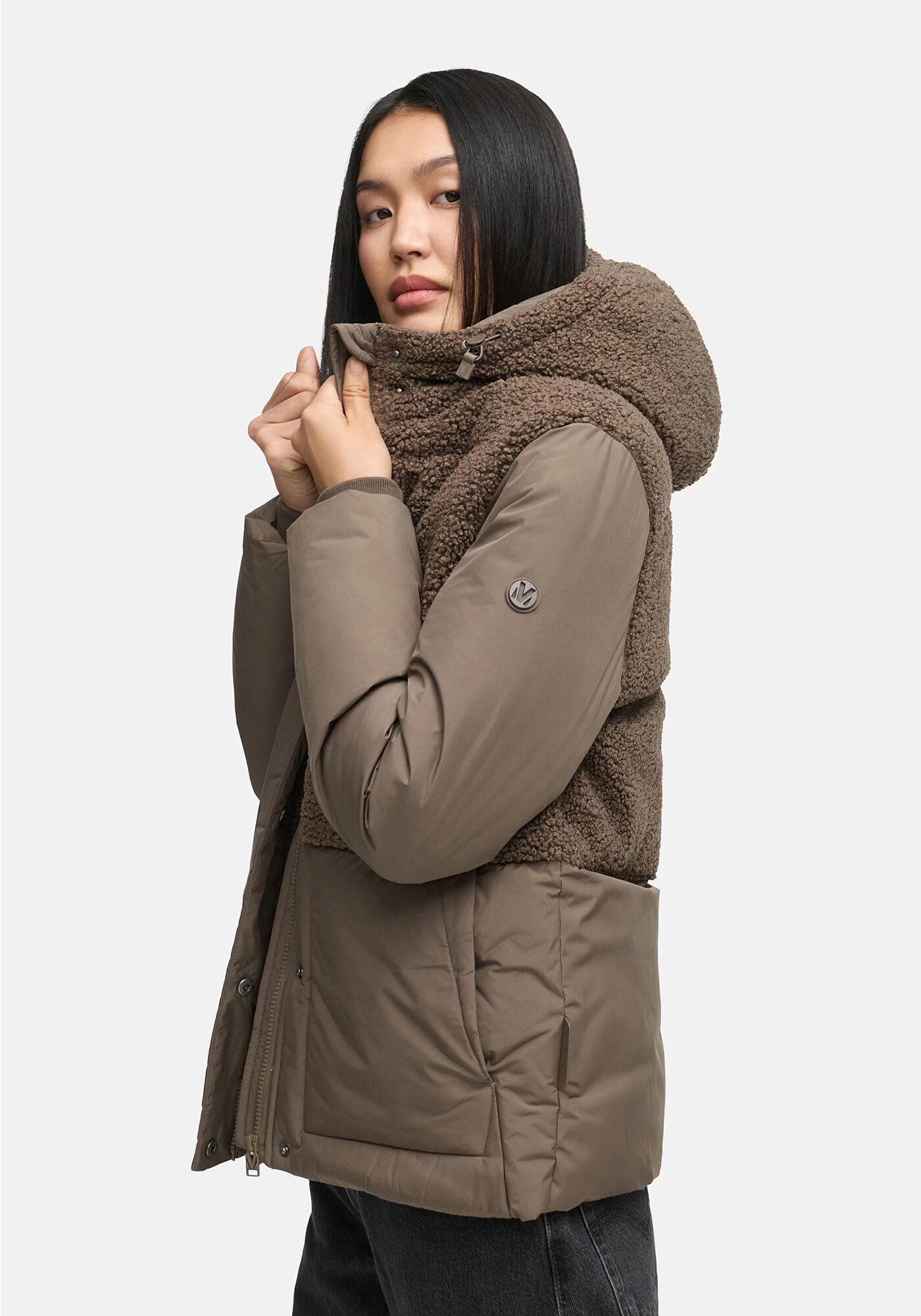 Marikoo Winterjacke »Sheeta«, Kombination aus Teddyfleece und glattem Material
