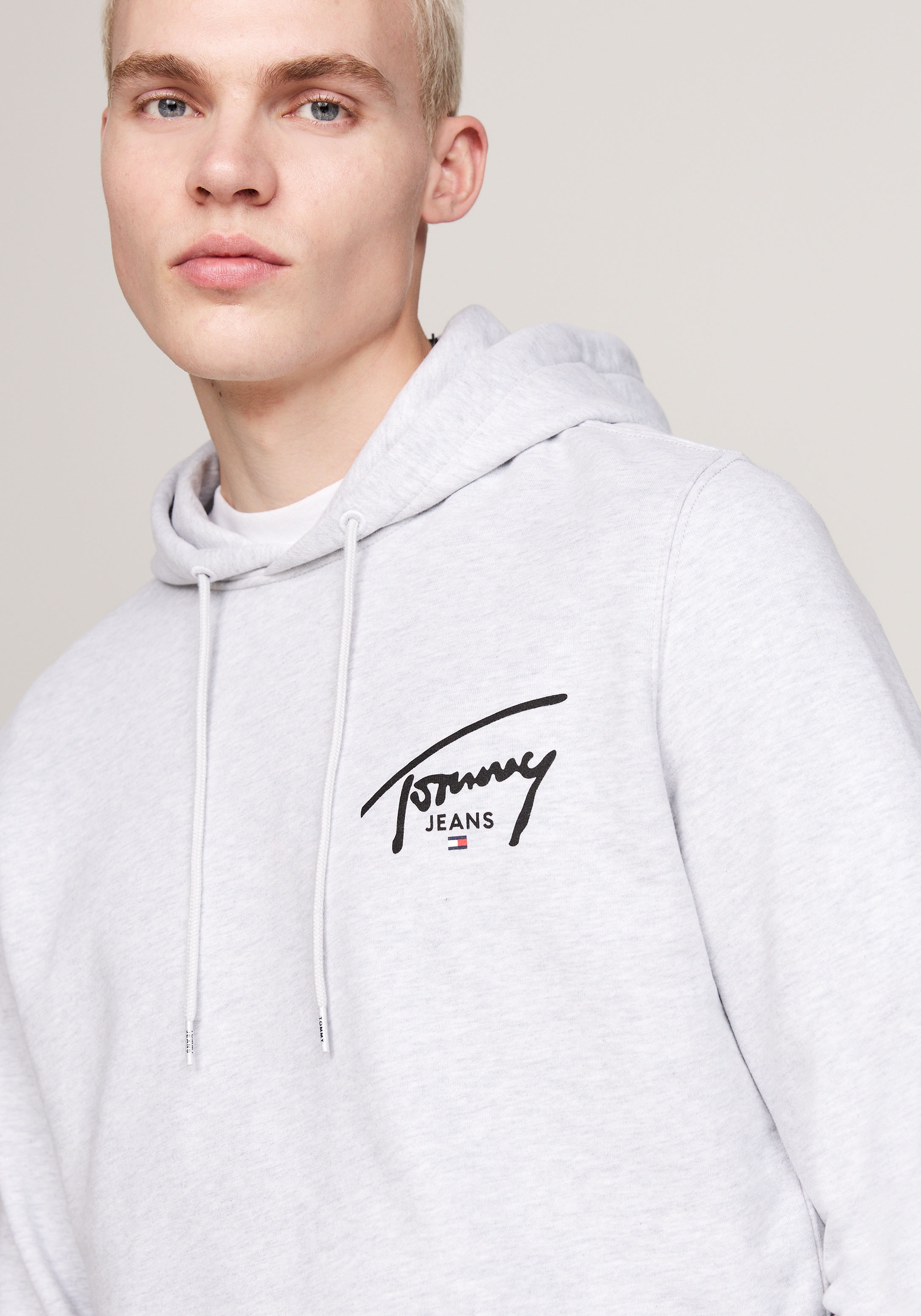 Tommy Jeans Kapuzensweatshirt "TJM REG ENTRY GRAPHIC HOODIE EXT", mit Logos günstig online kaufen