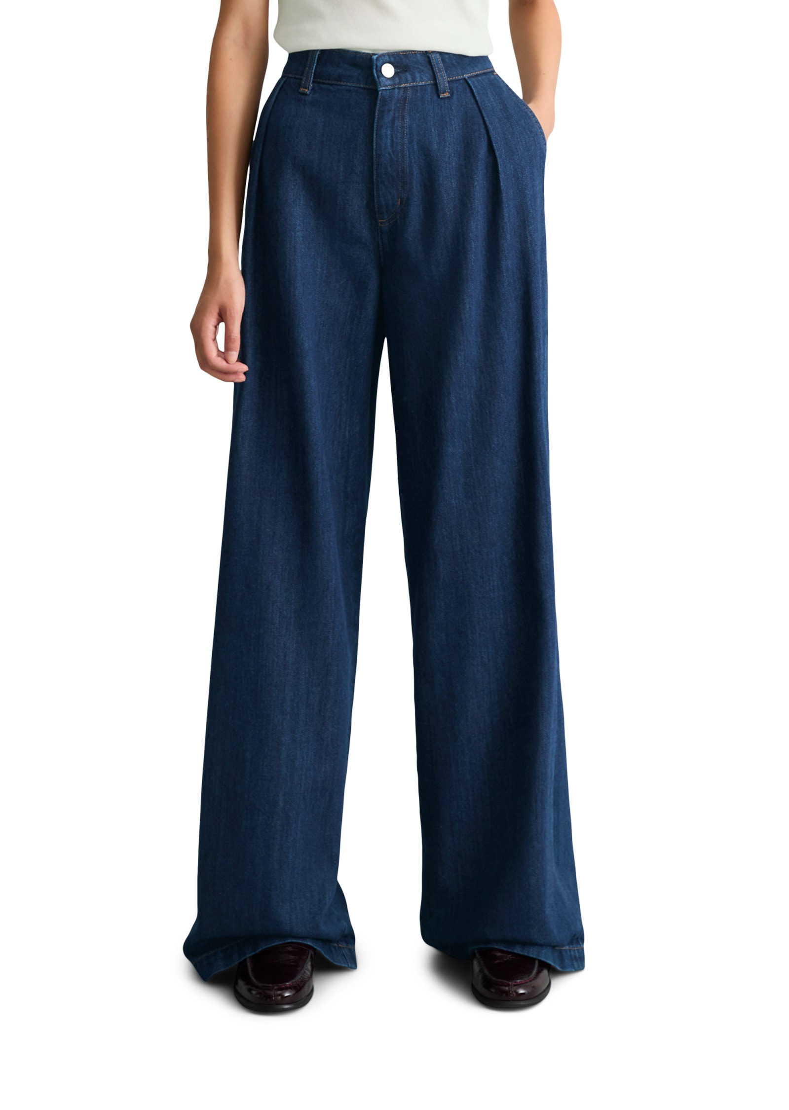 Marc OPolo DENIM "made with Orange Fiber"