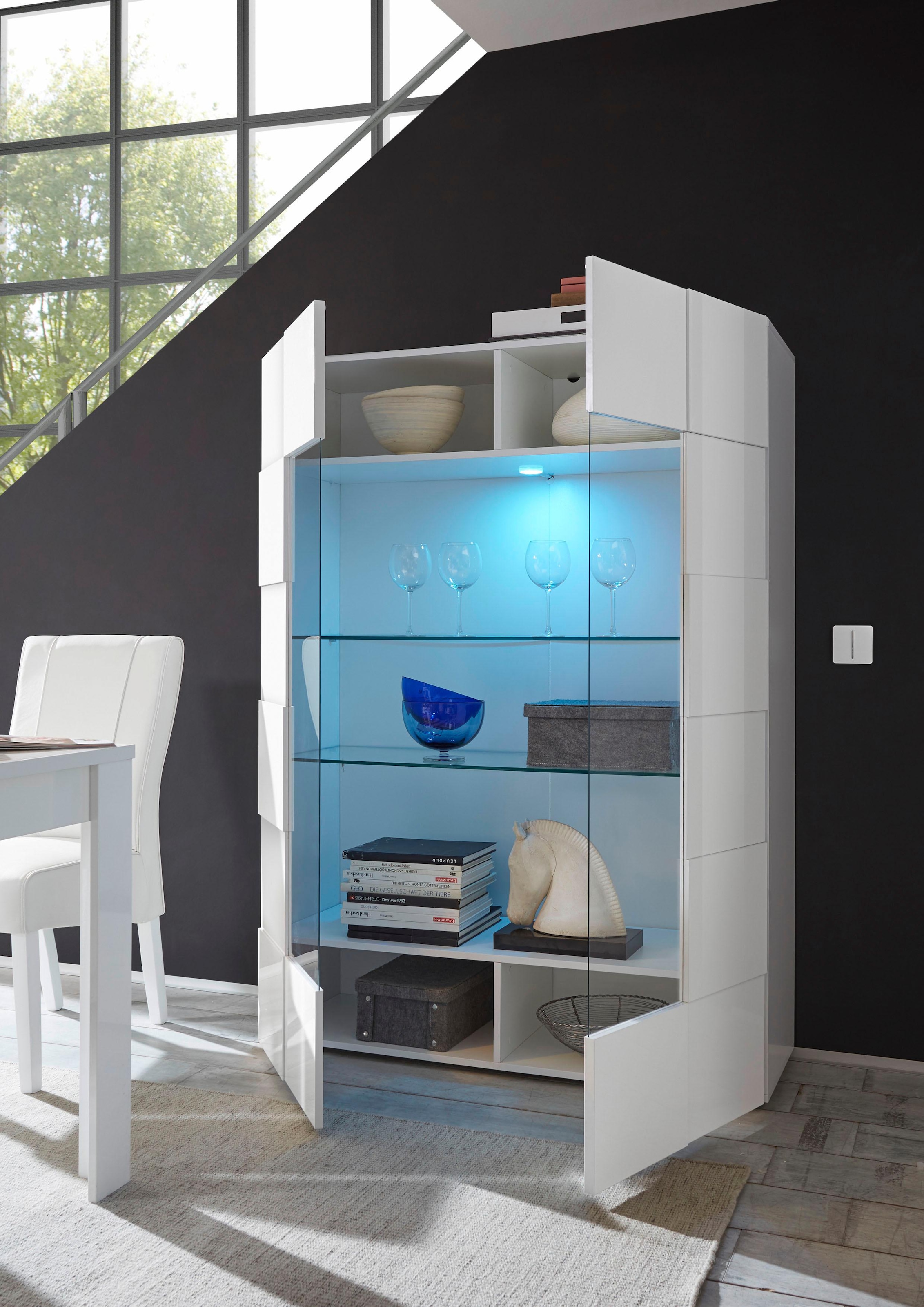 INOSIGN Vitrine »Dama Höhe 166 cm, Breite 121 cm, Stauraumvitrine mit 2 Türen,«, Standvitrine - Front in 3D-Optik, viel Stauraum, verschiedene Farben