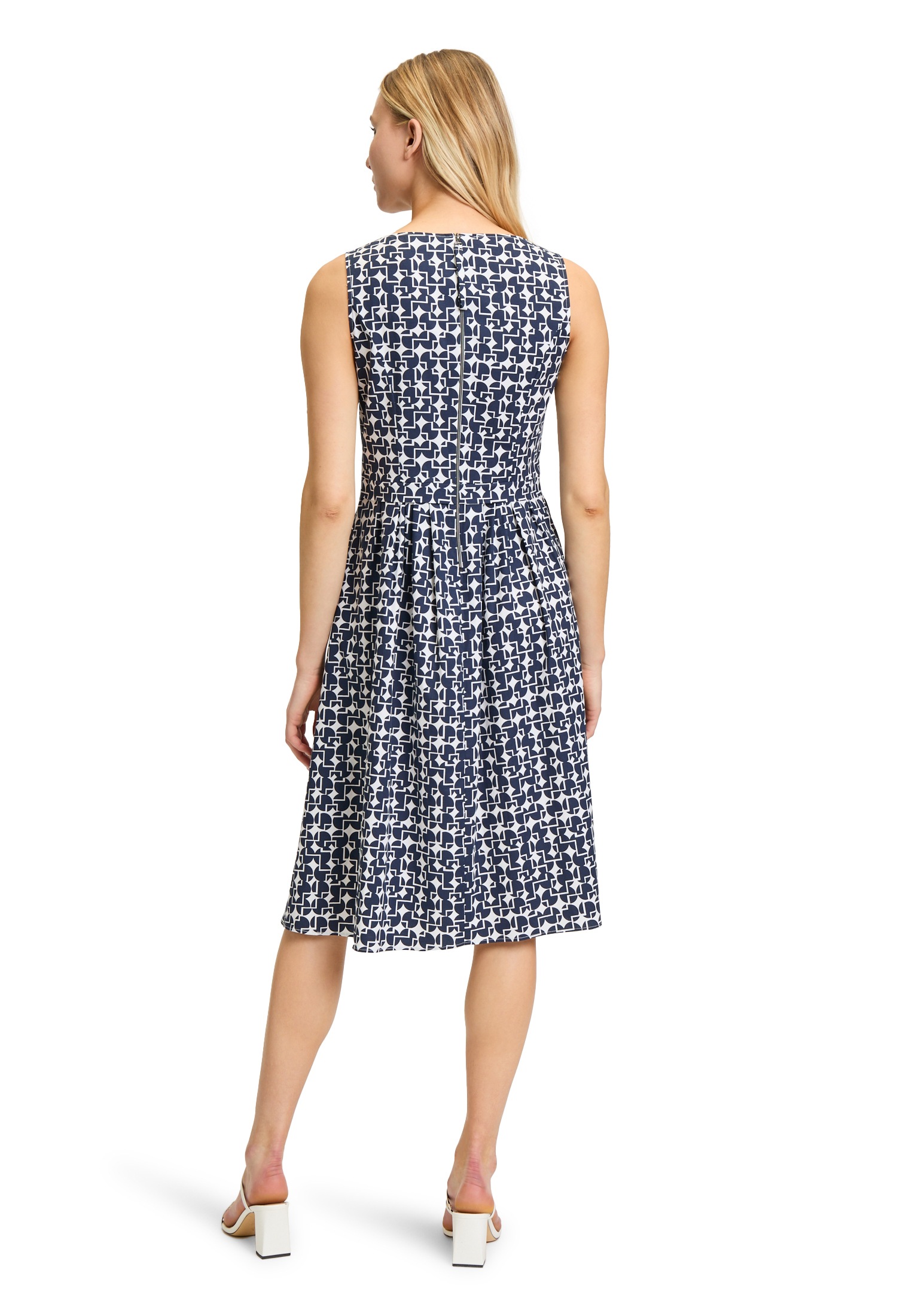 Vera Mont Sommerkleid »Vera Mont Sommerkleid tailliert«, Falten
