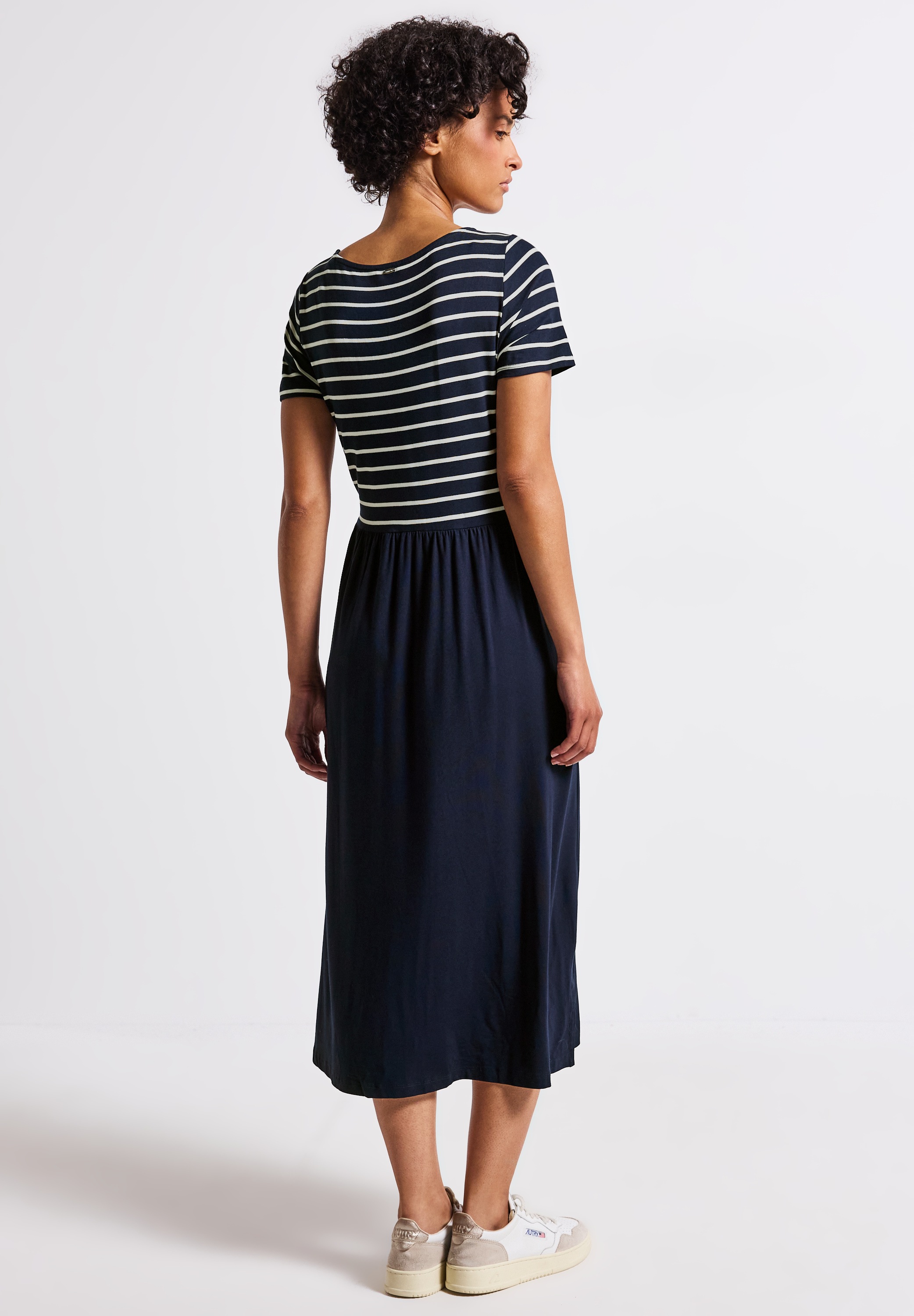 STREET ONE Midikleid, mit Rundhalsausschnitt günstig online kaufen