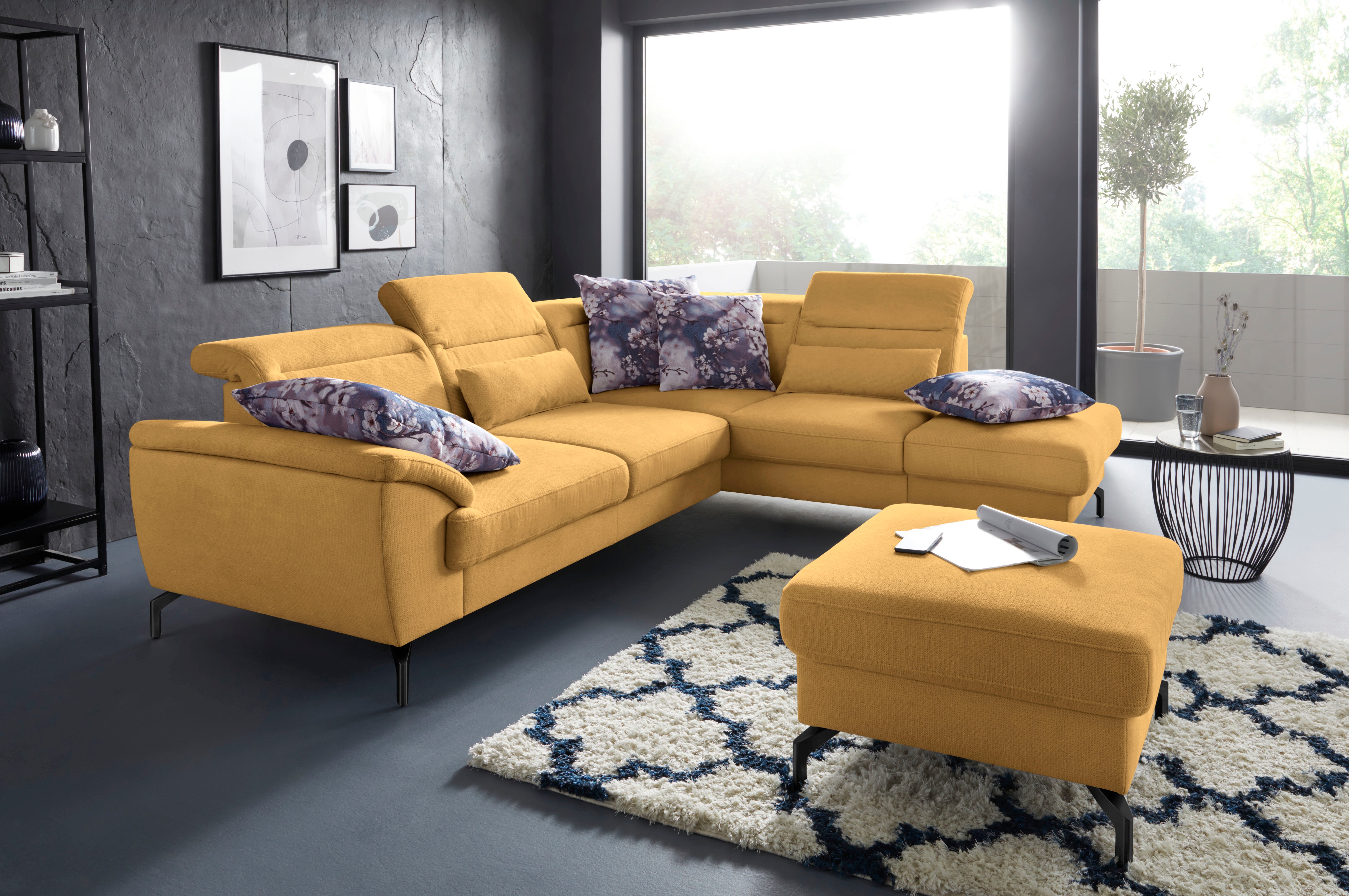 sit&more Ecksofa "Percy L-Form" 15 cm Fußhöhe, Sitztiefenverstellung, wahlweise in 2 Fußfarben