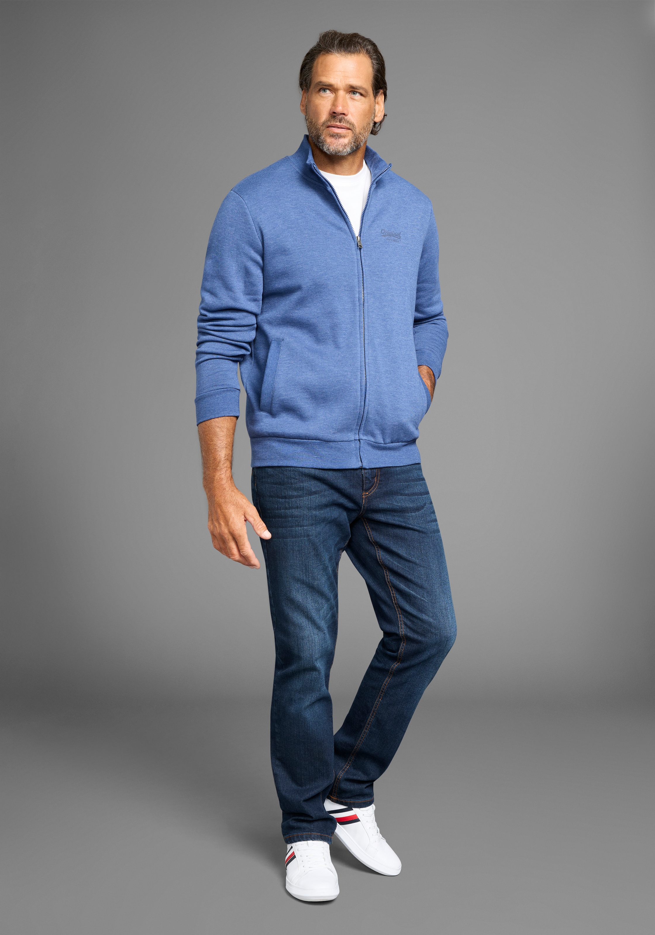 Man's World Sweatjacke, Stehkragen und dezentem Logodruck