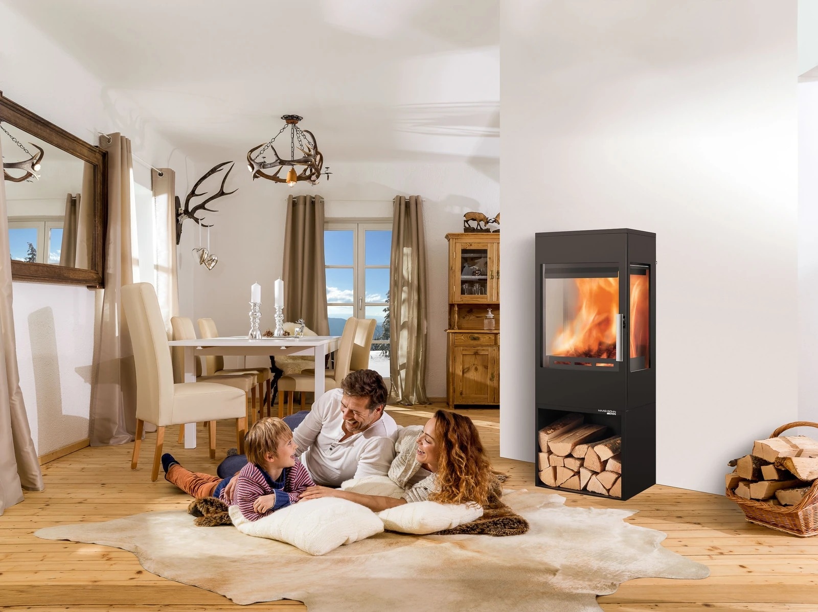 Haas + Sohn Kaminofen »Wien.L IV Easy« 3 Sichtscheiben, offenes Holzfach