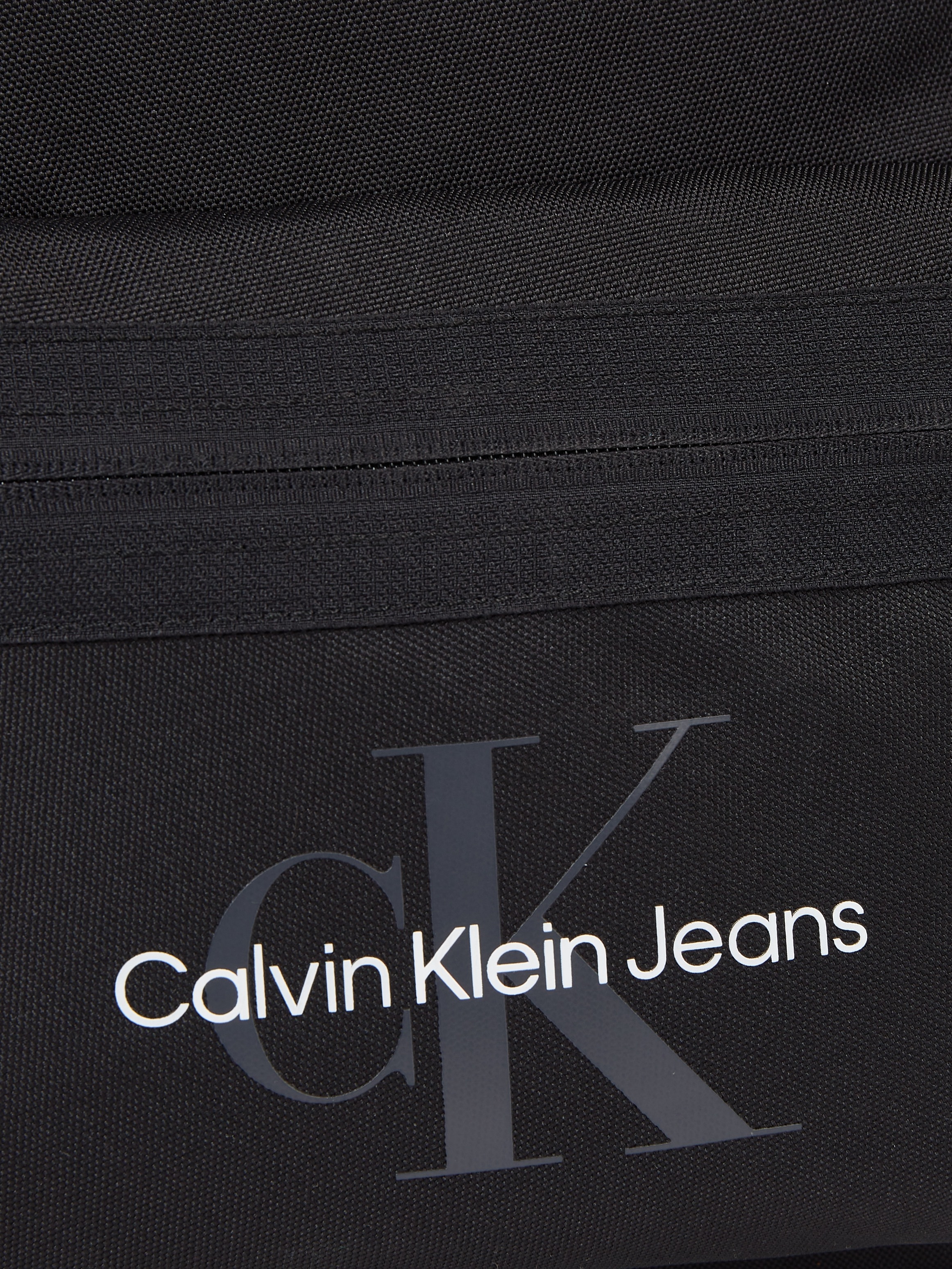 Cityrucksack Calvin Markenlogo CAMPUS Jeans großflächigem kaufen »SPORT | online BAUR mit ESSENTIALS BP40 M«, Klein