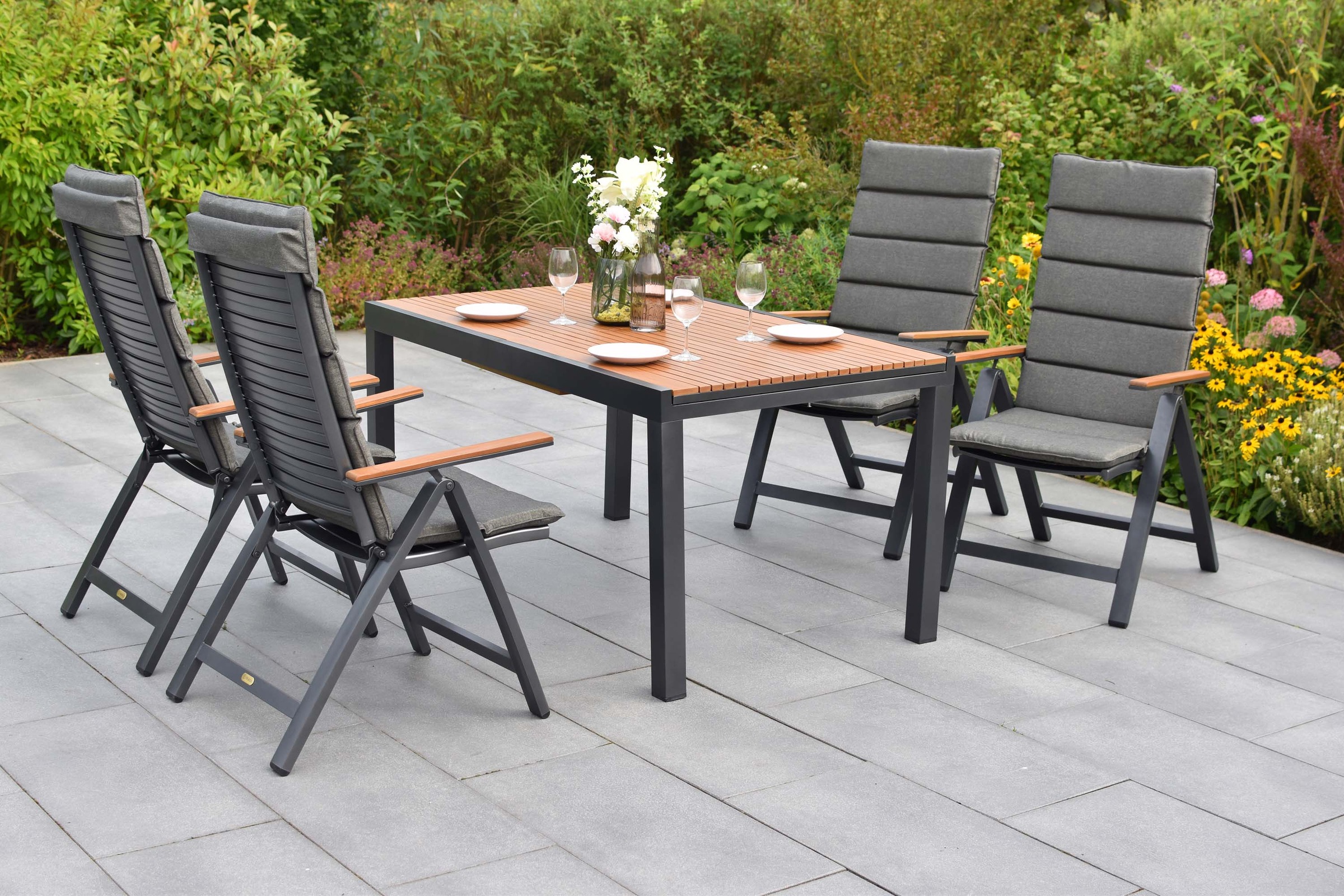 MERXX Garten-Essgruppe »Astros« Set, 9 tlg. inkl. 4 Klappsessel, 4 Auflagen, 1 Ausziehtisch