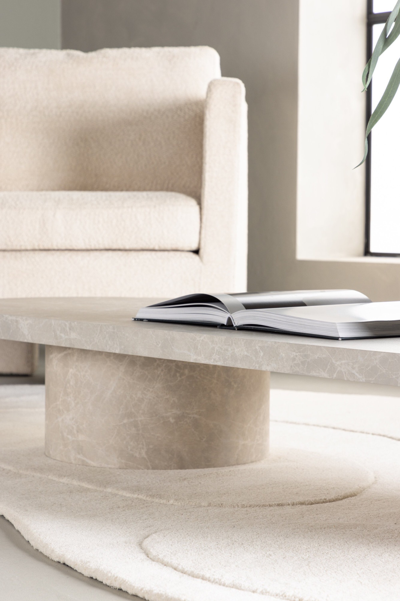 Venture Home Couchtisch »Narvik, ovaler Couchtisch 190 × 60 cm mit Sinterstein-Tischplatte« Sofatisch, MDF, 3D-Papier, sehr niedrig, rundliche Form, geräumig