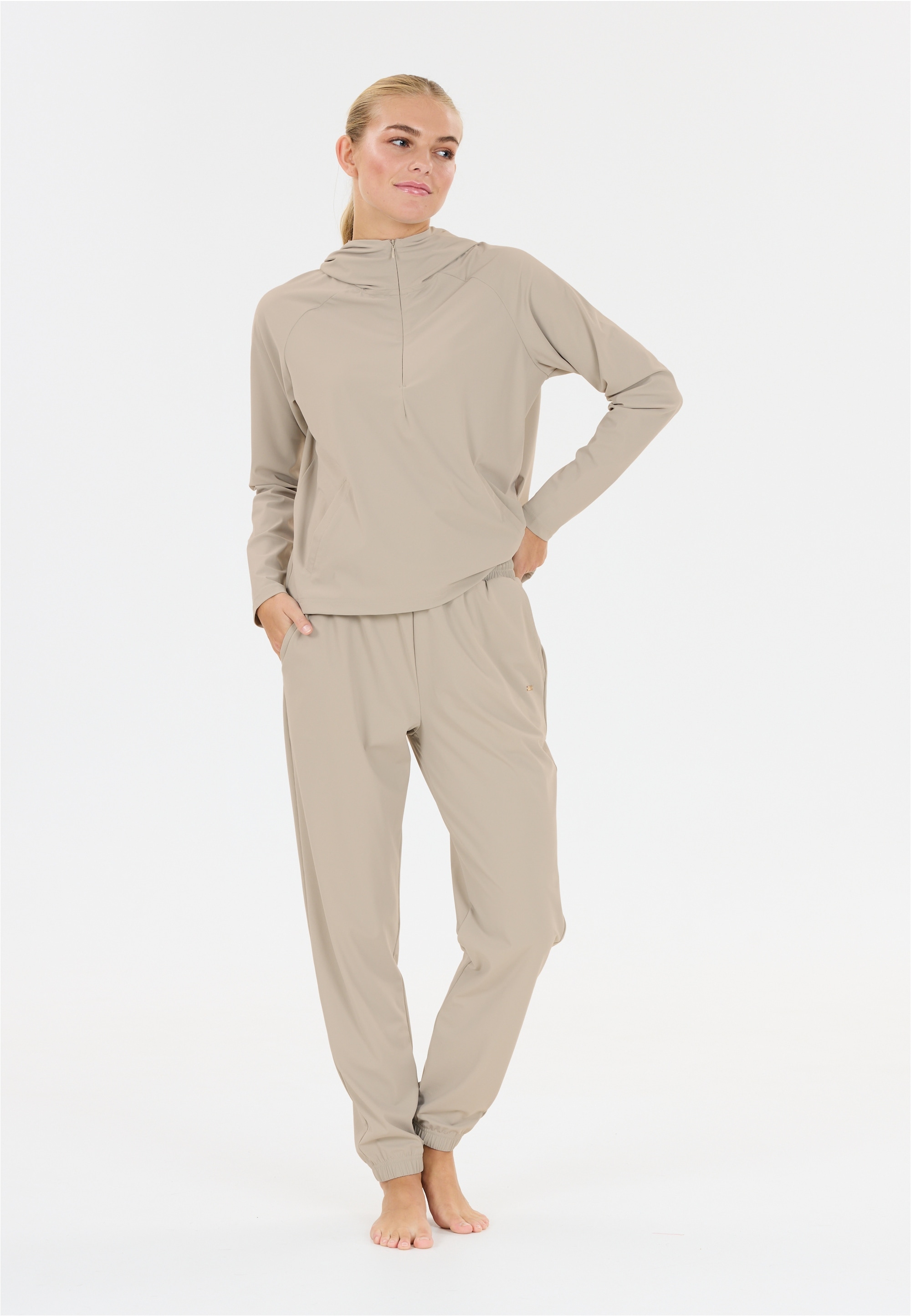 ATHLECIA "Amis" aus schnell trocknendem Stretch-Material