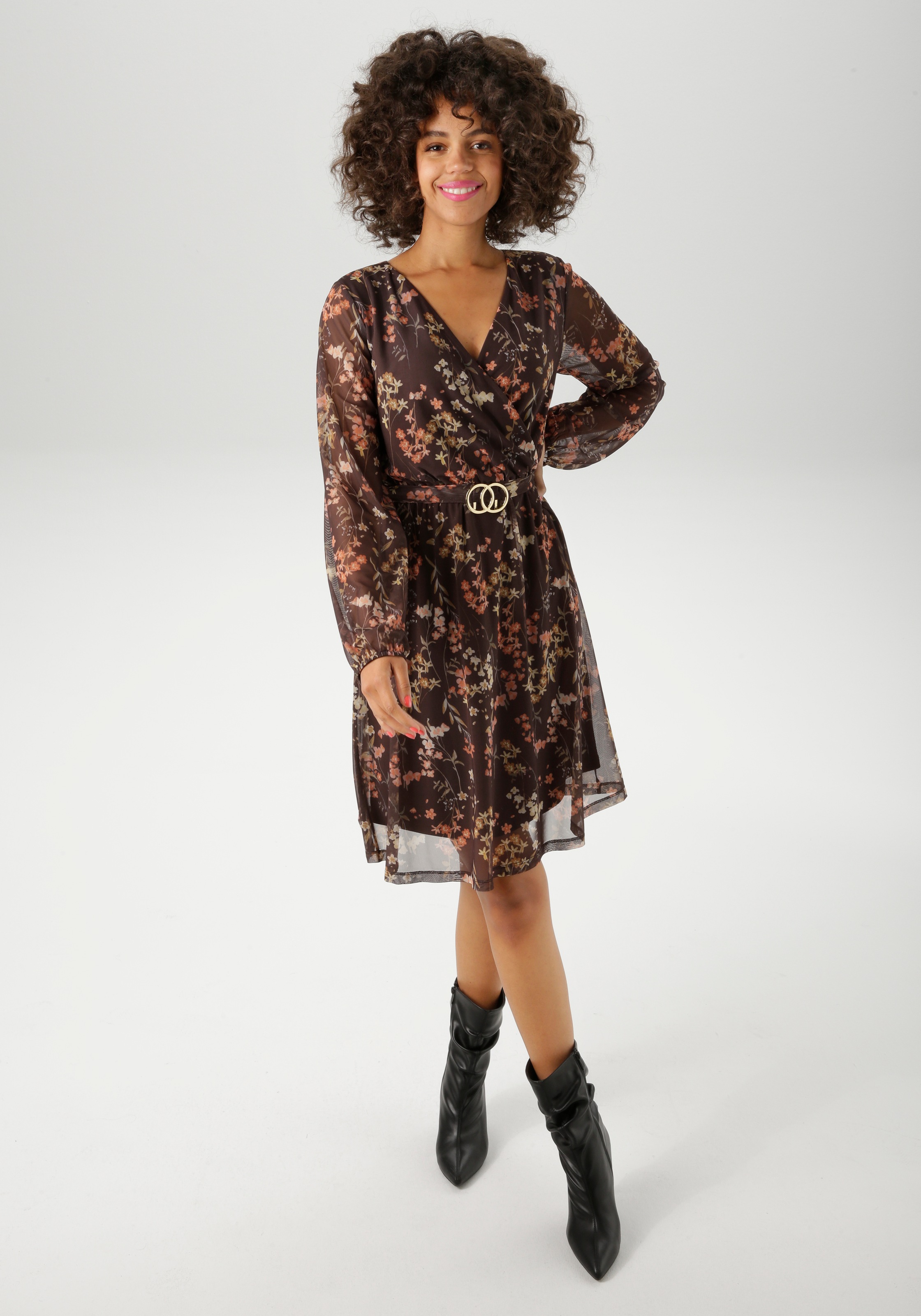 Aniston CASUAL Blusenkleid, mit dekorativer Brosche am fixiertem Bindeband günstig online kaufen