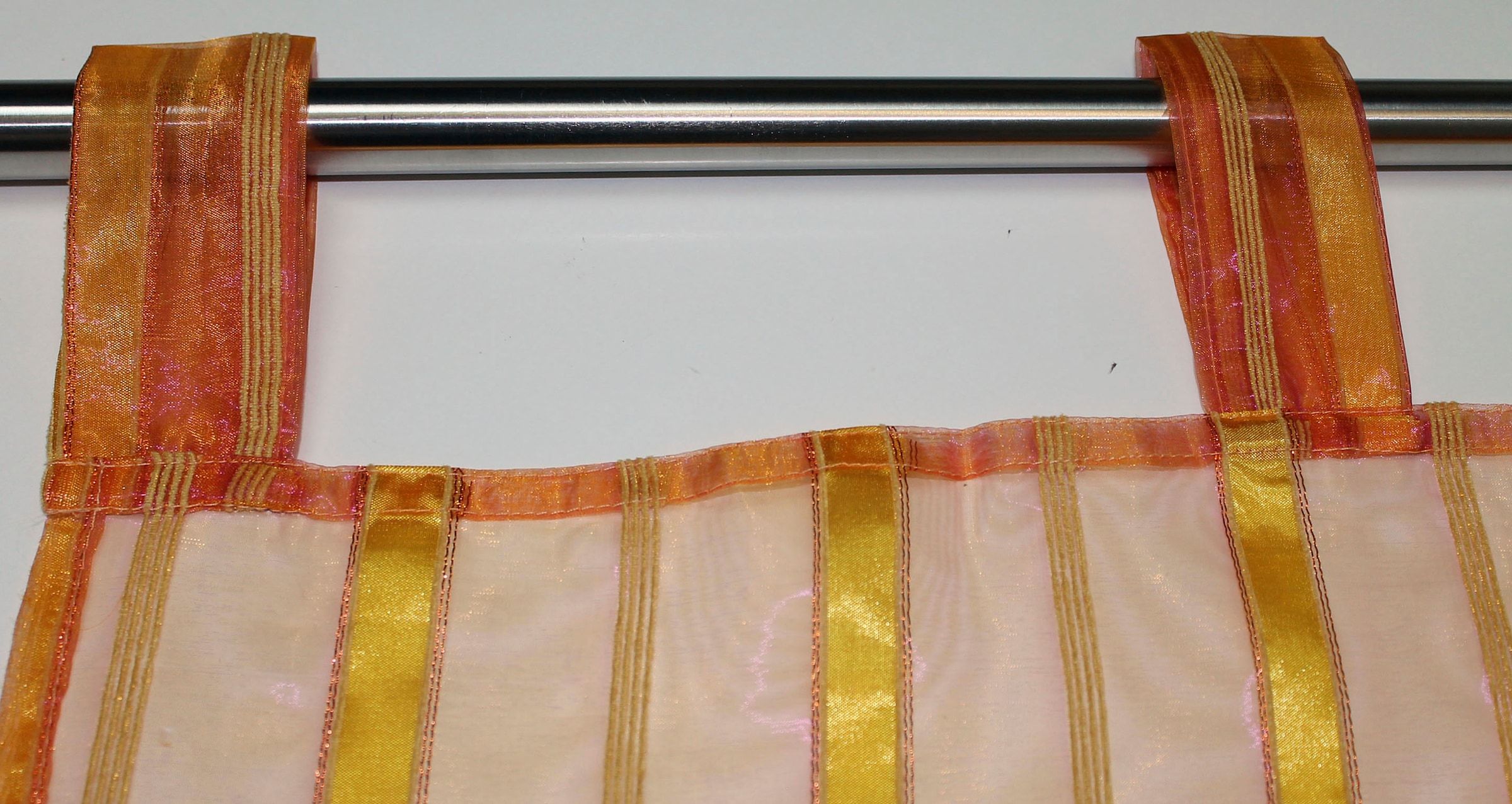 HOSSNER - ART OF HOME DECO Gardine »Seebensee«, (1 St.), Schlaufenschal im zeitlosen Design
