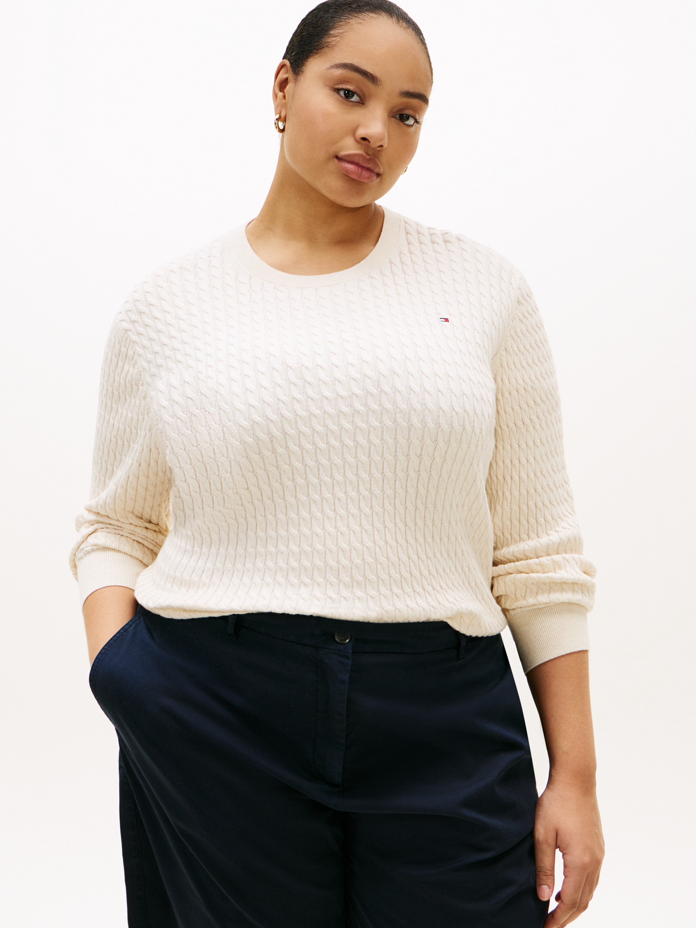 Tommy Hilfiger Curve "CRV CO CABLE FINE GG CNK SWEATER" in großen Größen, mit Zopfmuster