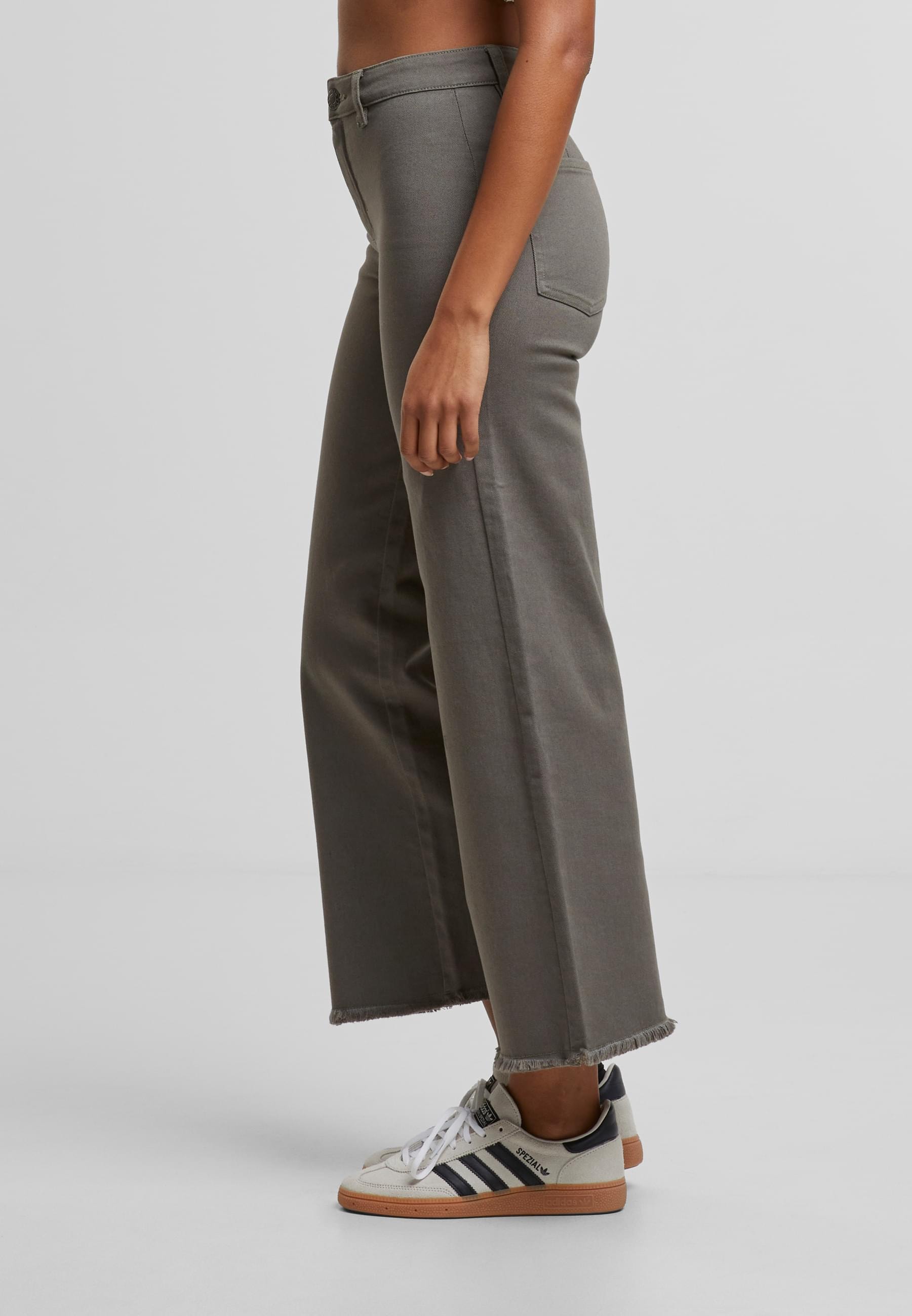 URBAN CLASSICS Bequeme Jeans »Urban Classics Ladies Relaxed Straight Fit Denim«