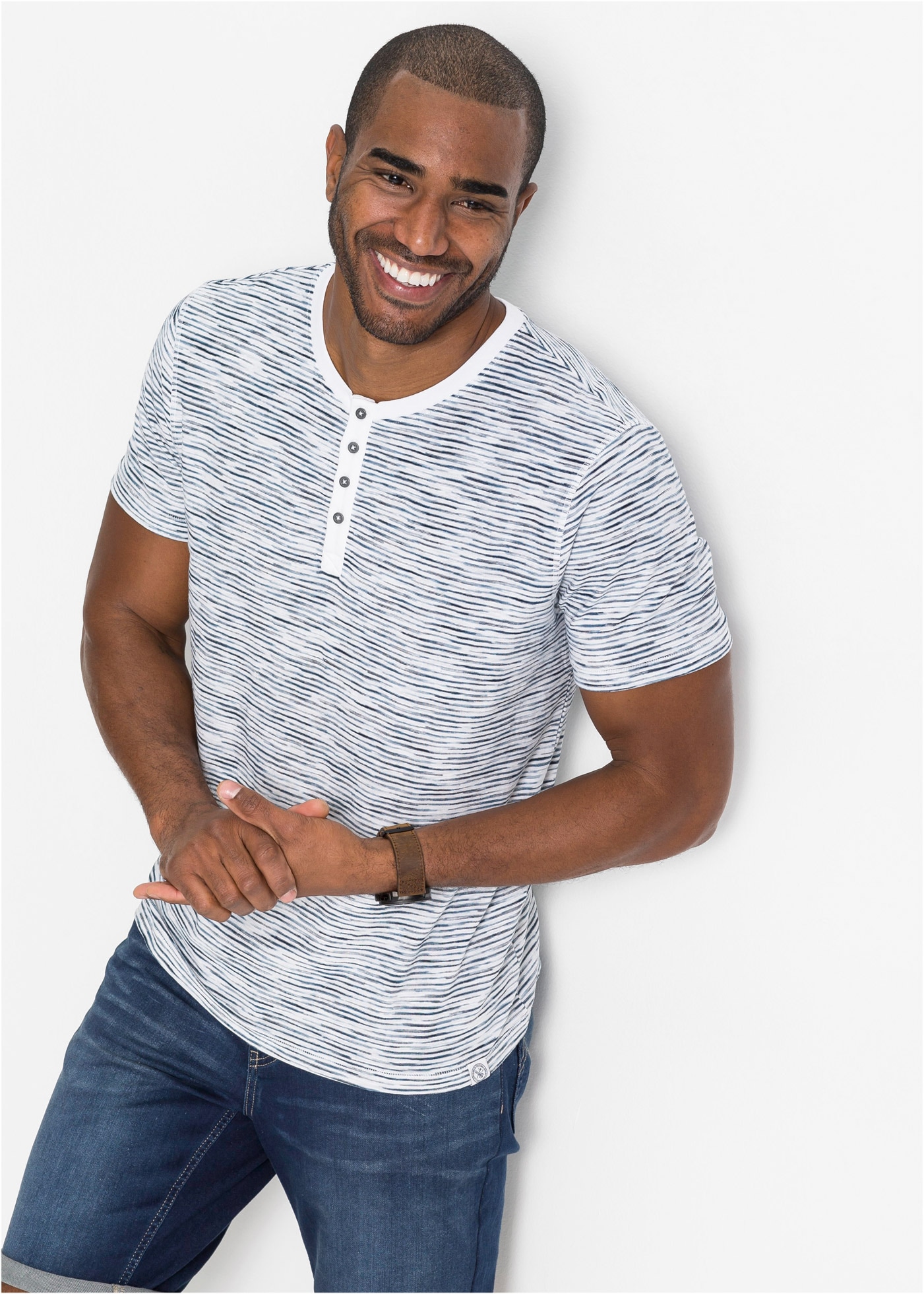 bonprix Henleyshirt Regular Fit, reine Baumwolle, cooler Streifendruck in Melange-Optik