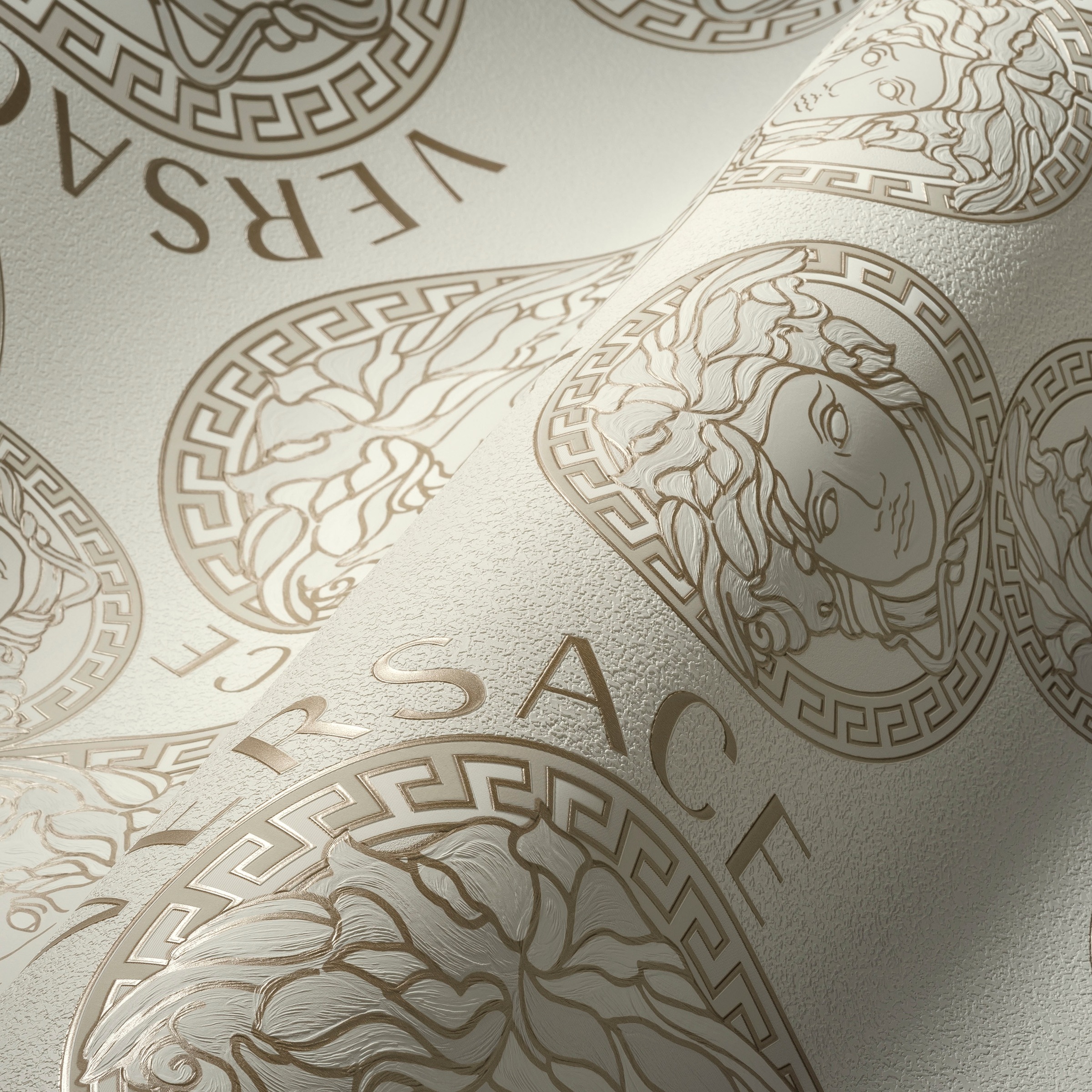 Versace Vliestapete »Wallpaper Versace 5 Medusakopf«, leicht glänzend-gemustert-abstrakt, Designertapete Tapeten Wohnzimmer Schlafzimmer Küche Flur Design Optik