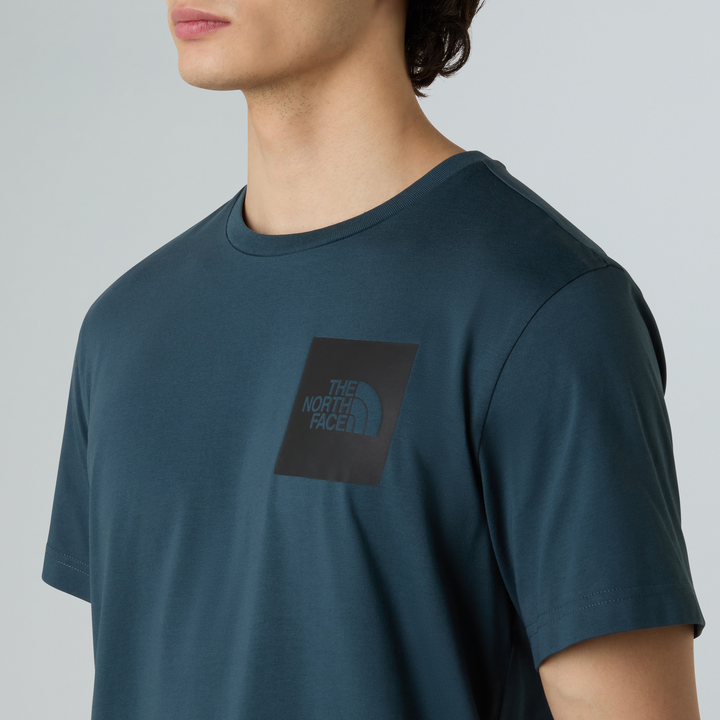 Thumbnail - The North Face T-Shirt "FINE TEE" 1 Stk. sportlicher Stil, Kurzarm, mit Print-Applikation