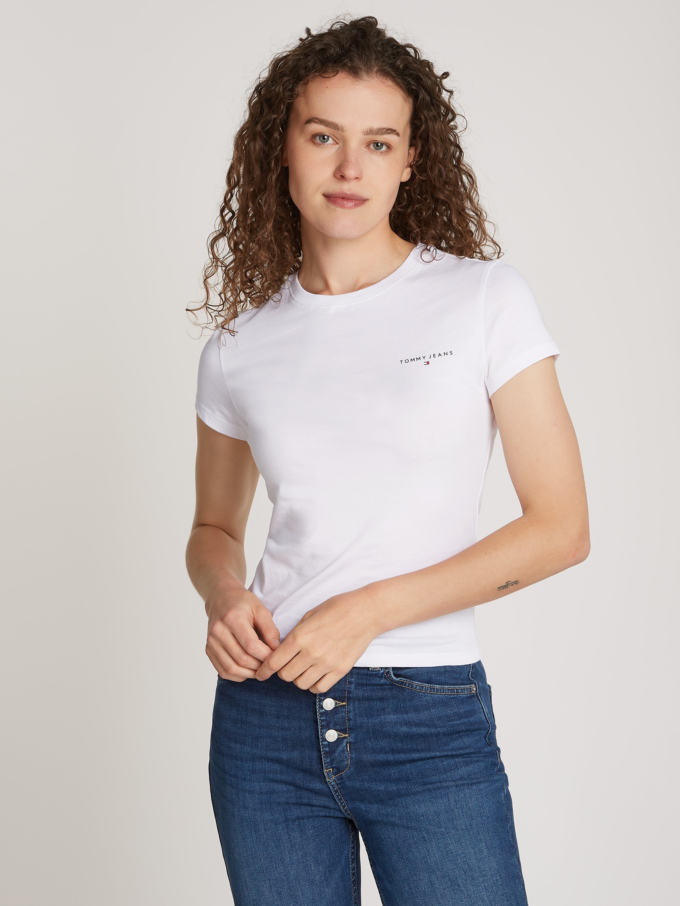 Tommy Jeans T-Shirt "TJW SLIM LINEAR TEE", mit Logoschriftzug günstig online kaufen